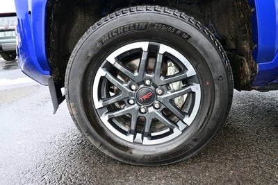 2025 Toyota Tacoma 4WD SR5