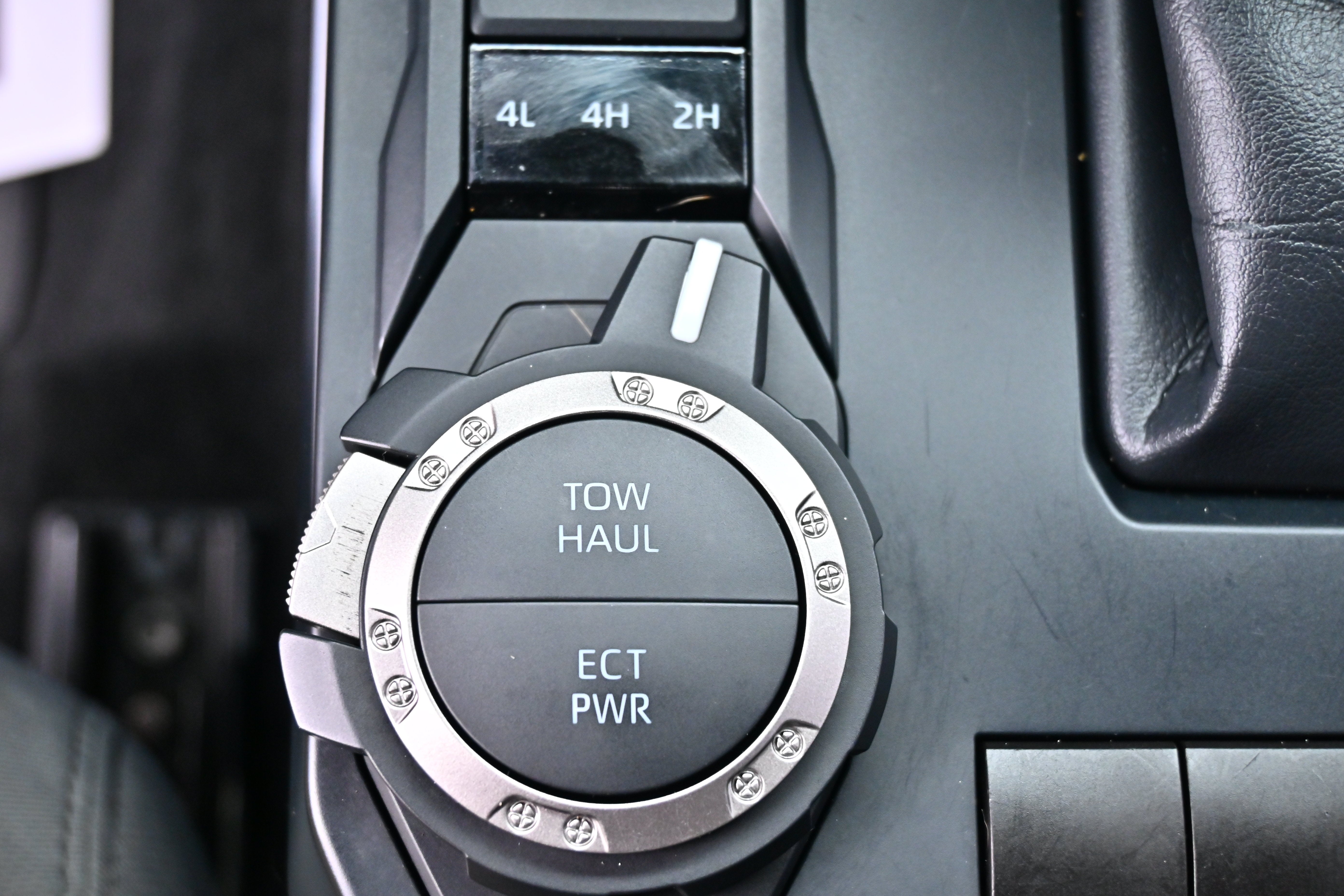 2025 Toyota Tacoma 4WD SR5