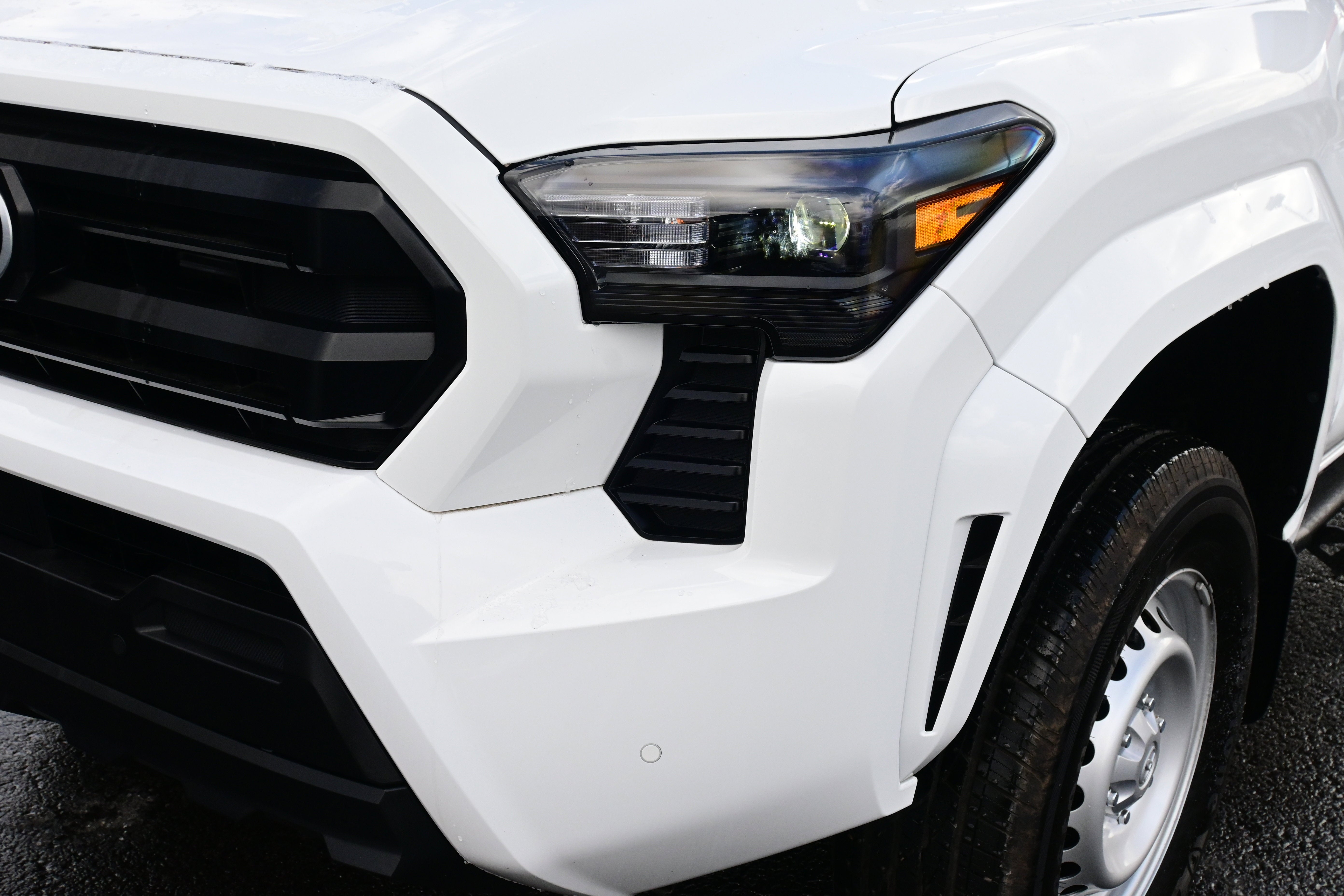 2025 Toyota Tacoma 4WD SR