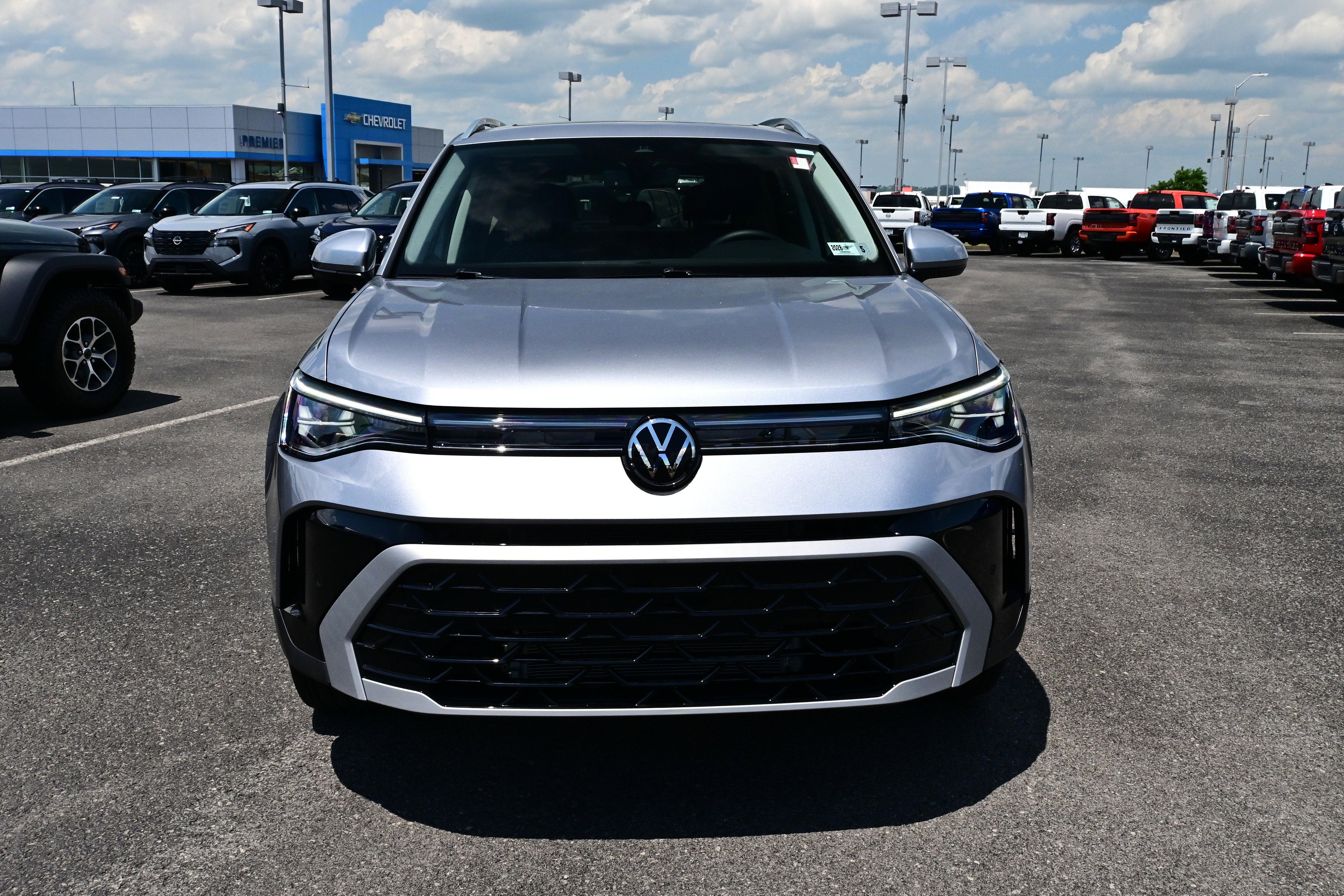 2025 Volkswagen Taos SEL
