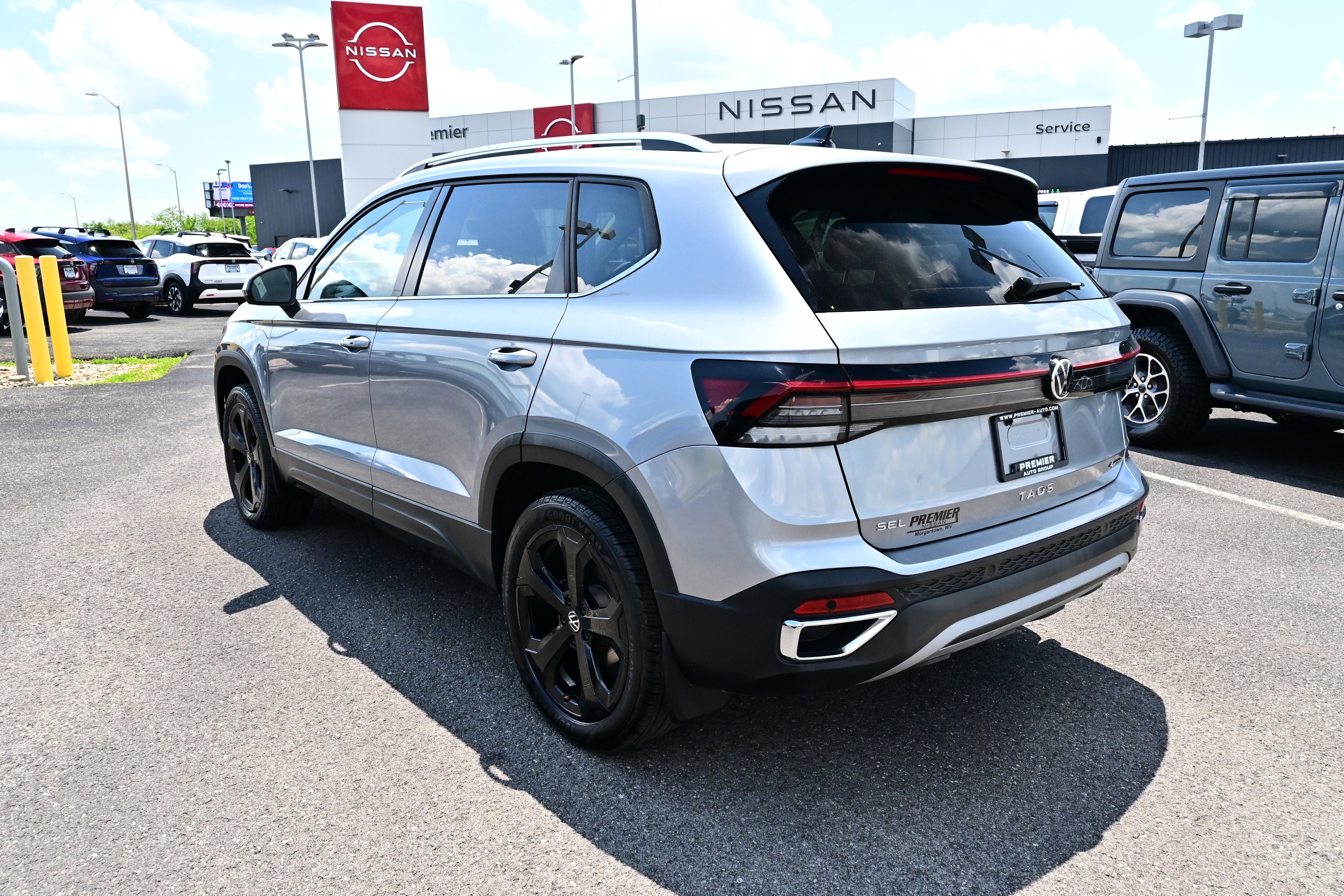 2025 Volkswagen Taos SEL