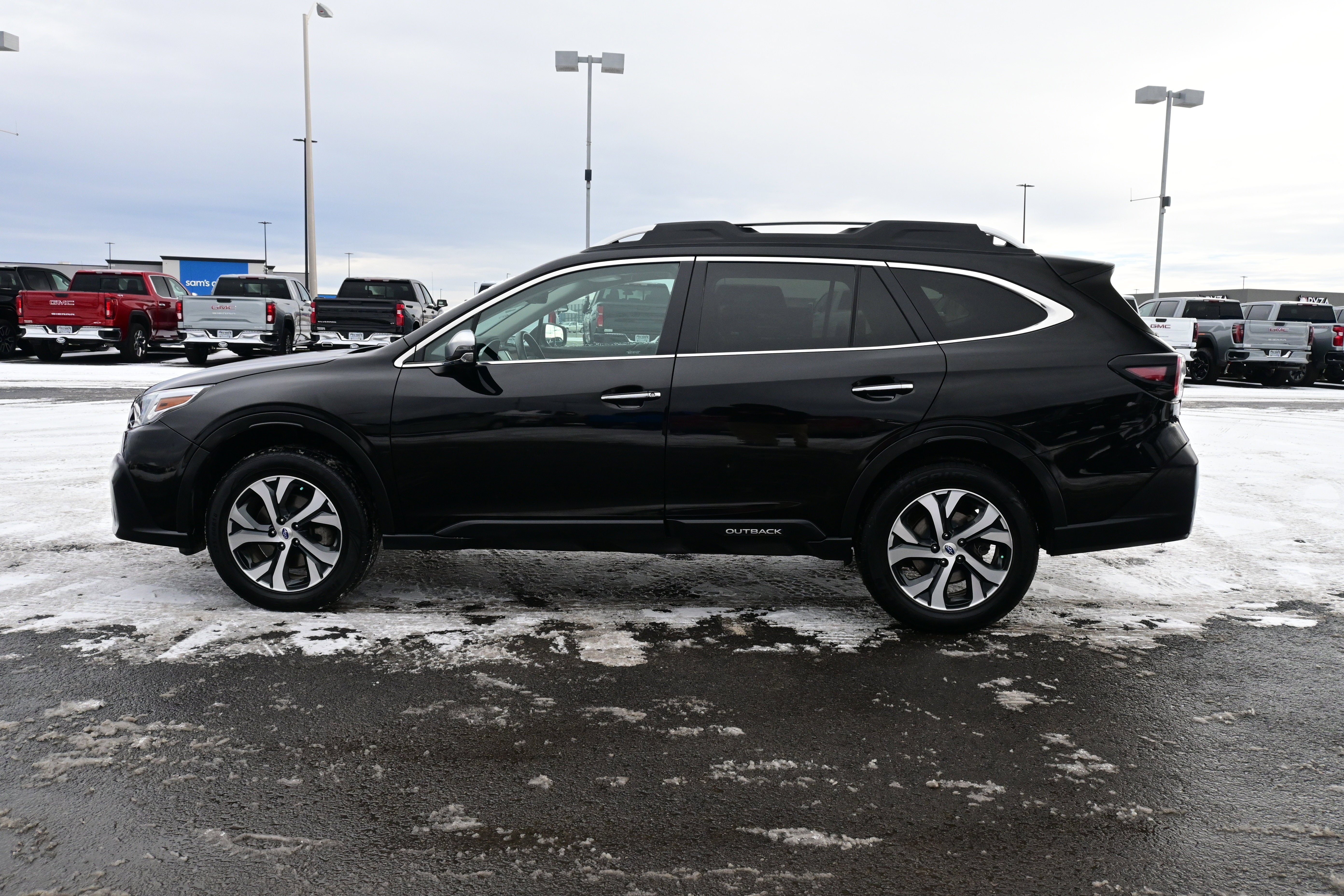 2022 Subaru Outback Touring