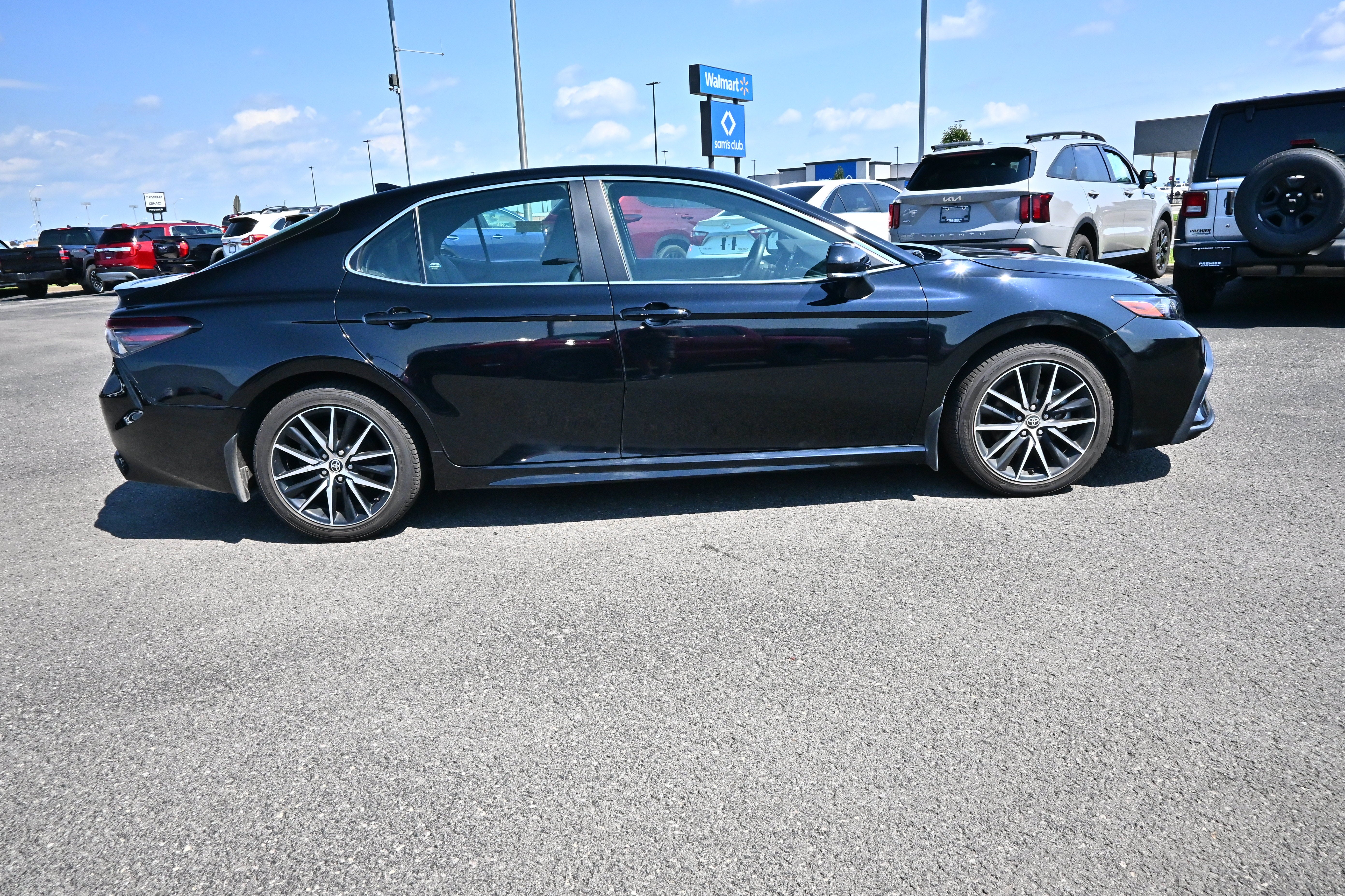 2024 Toyota Camry SE