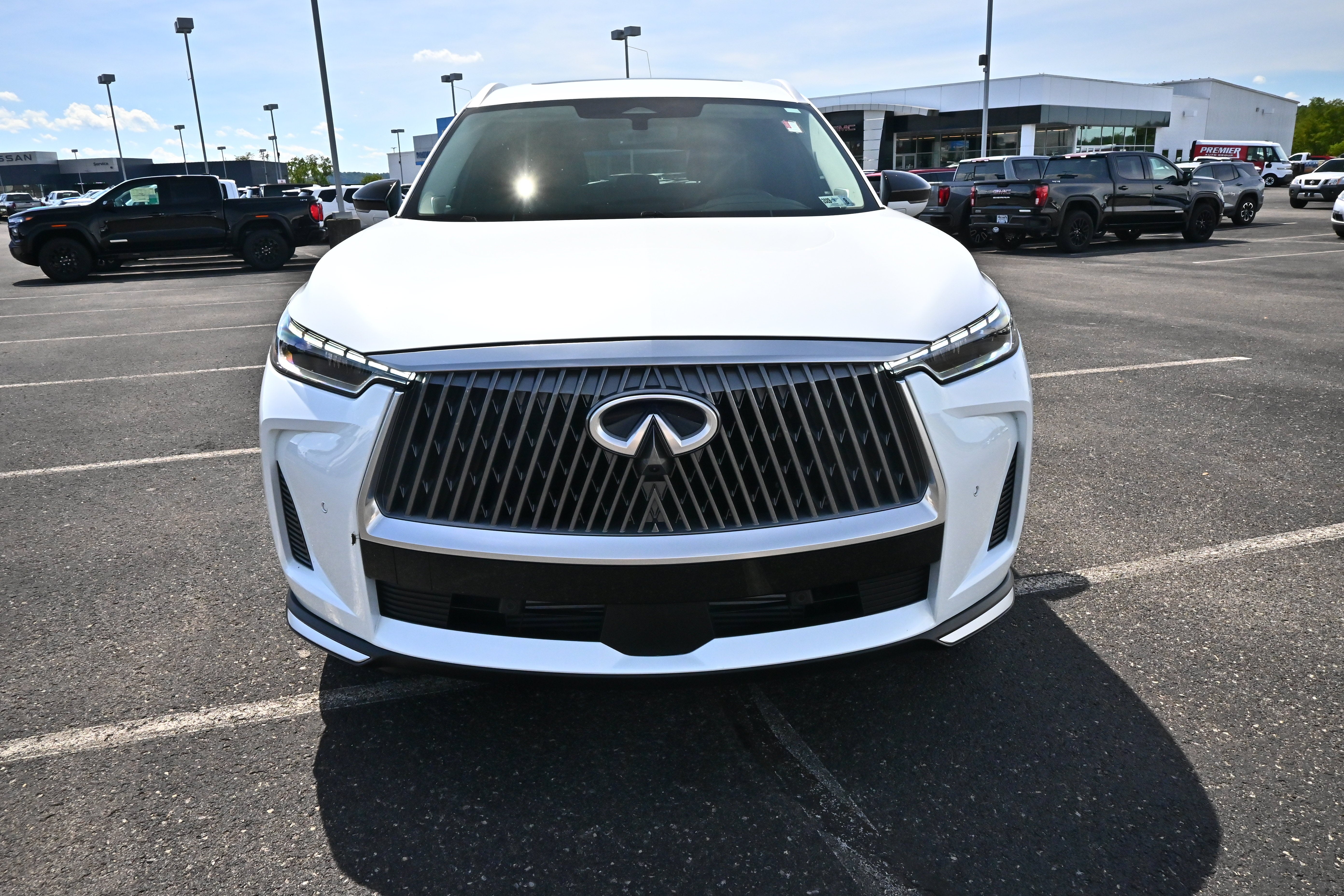 2026 INFINITI QX60 LUXE