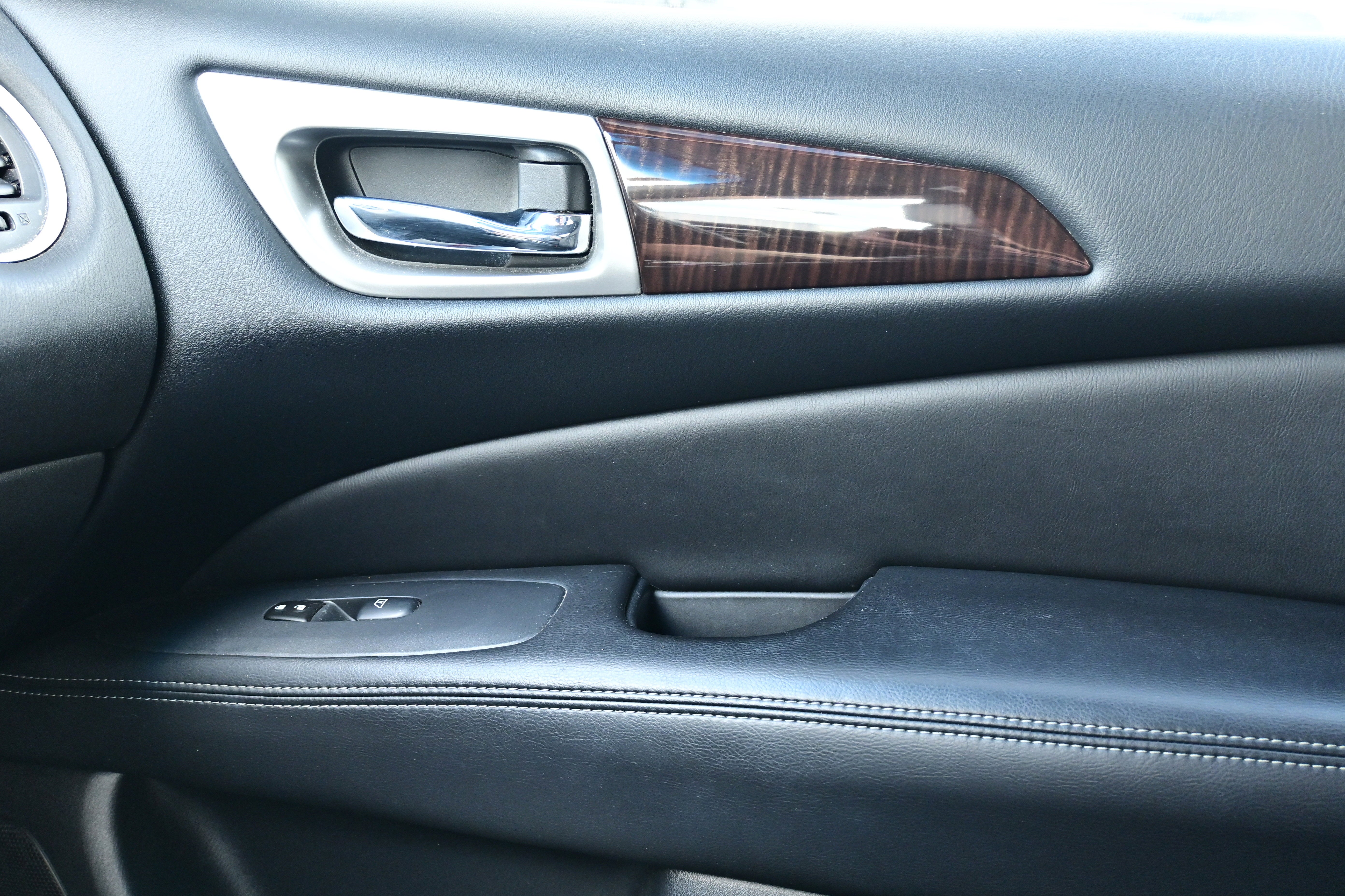 2014 Nissan Pathfinder SL