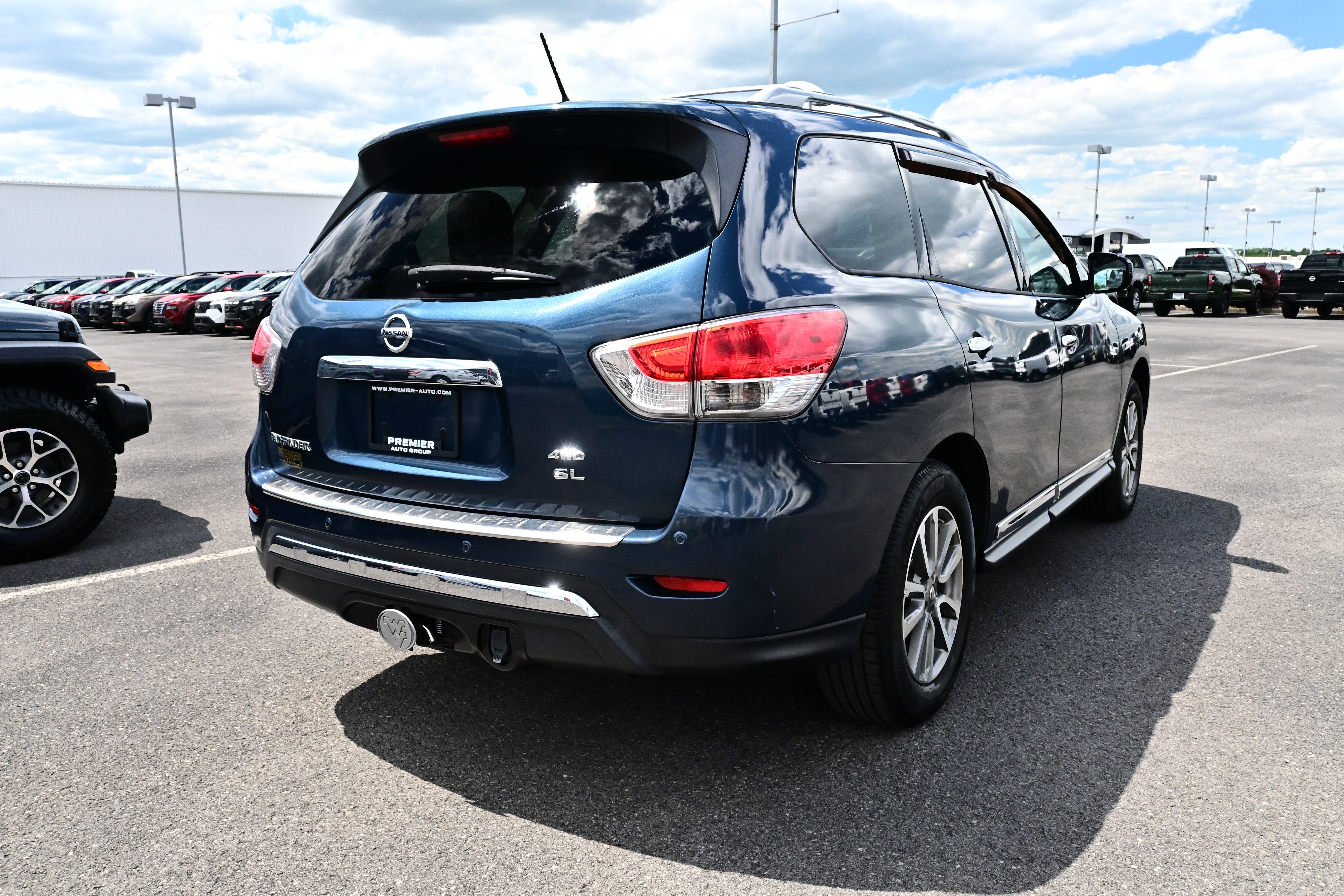 2014 Nissan Pathfinder SL