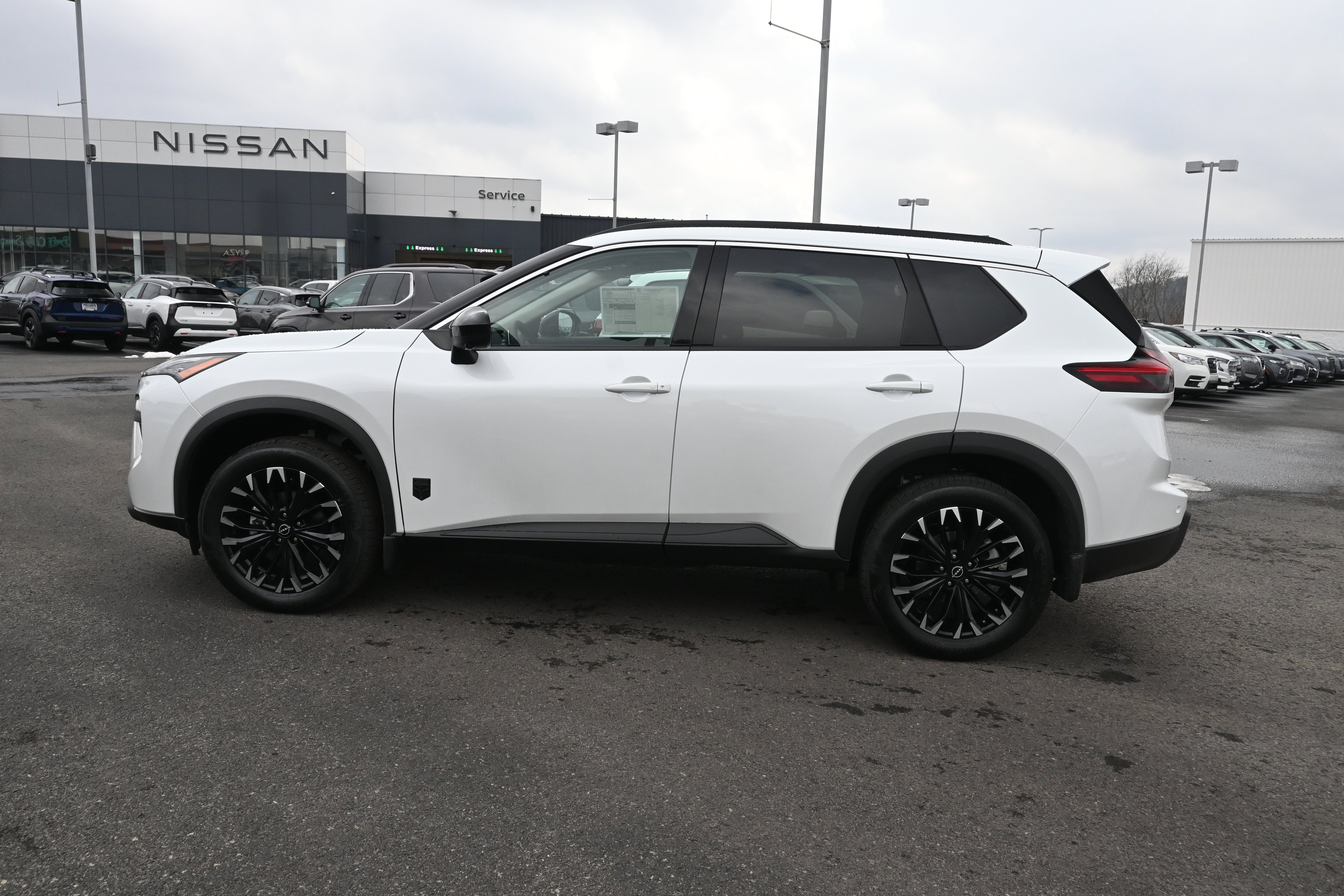 2026 Nissan Rogue Dark Armor™