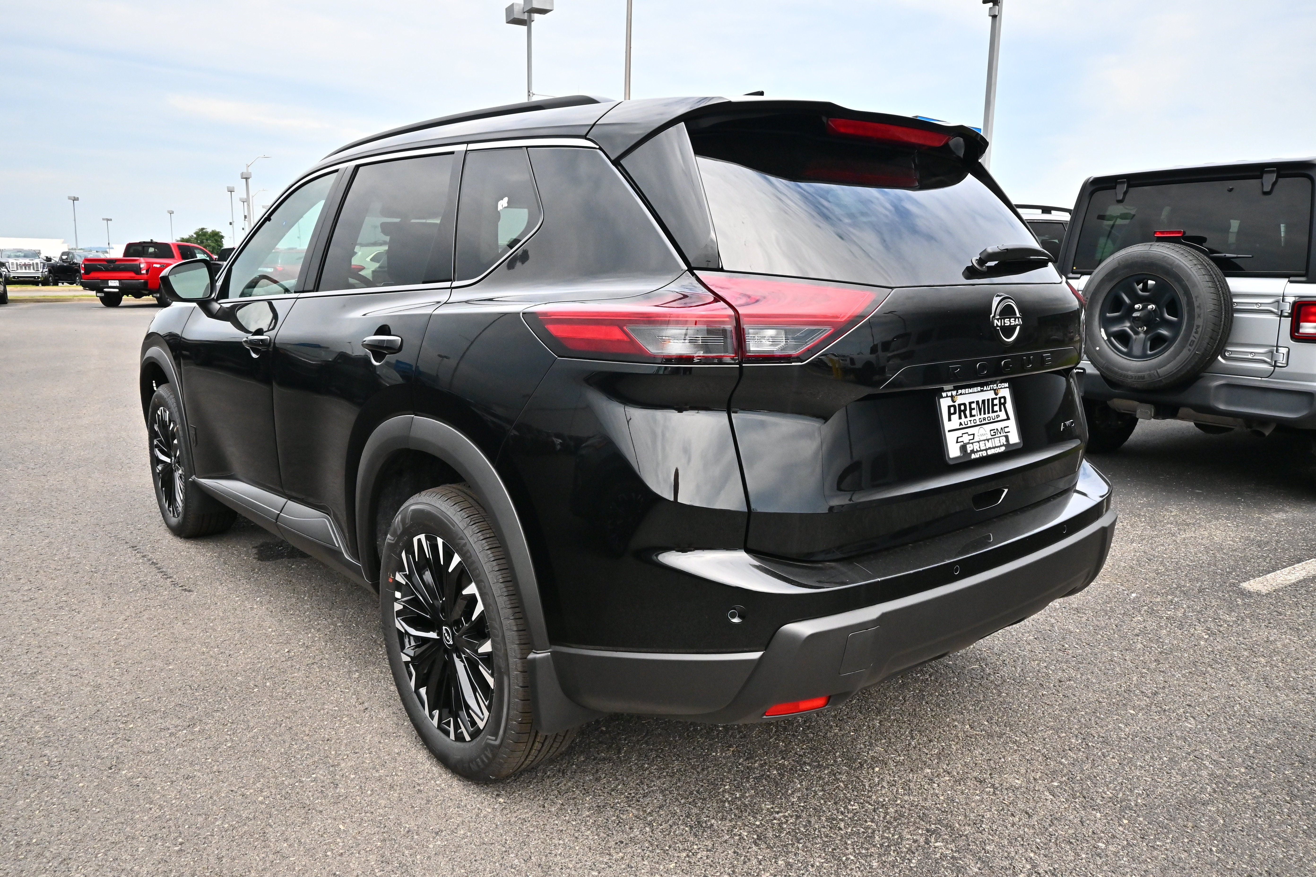 2026 Nissan Rogue Dark Armor™