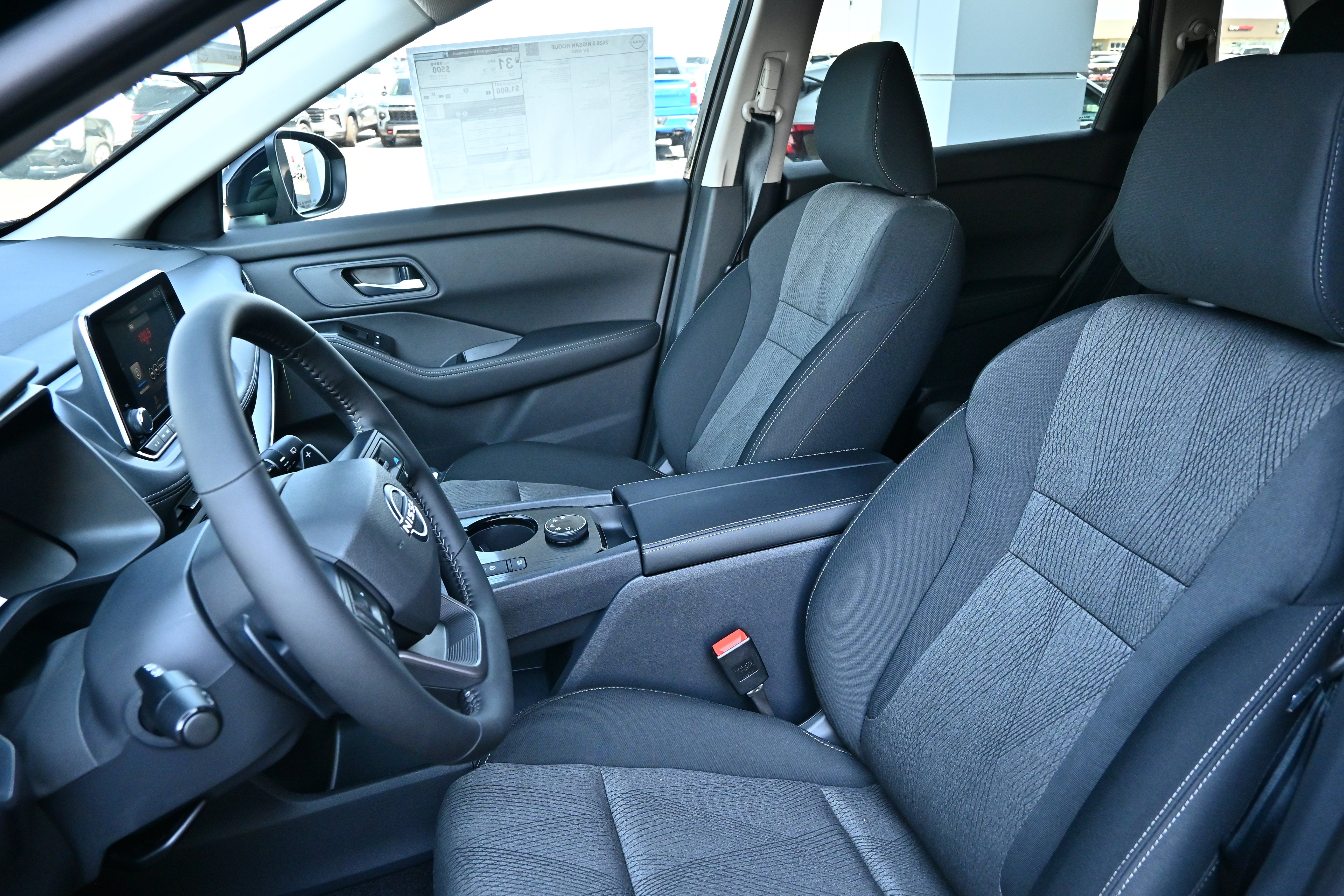 2026 Nissan Rogue SV