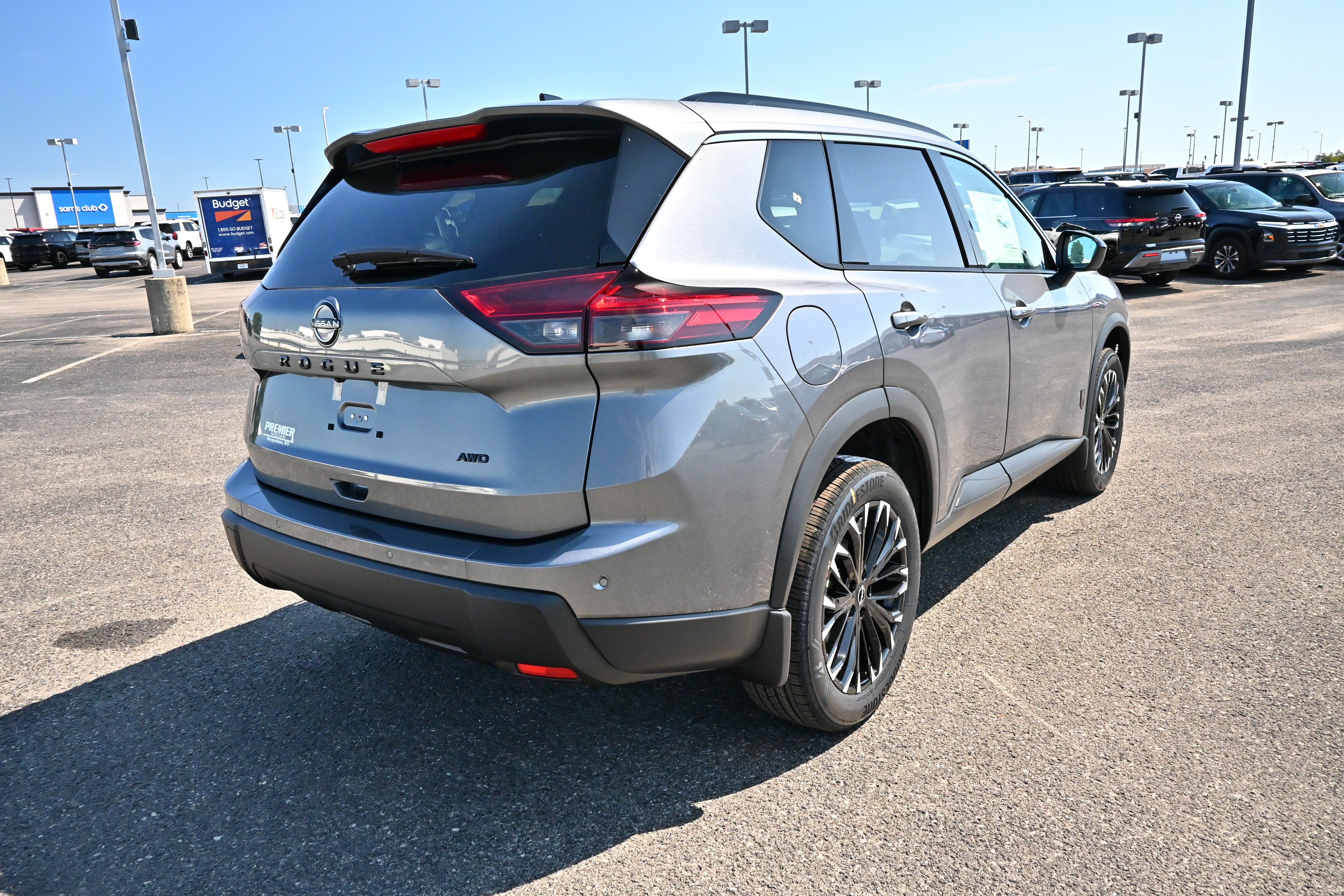 2026 Nissan Rogue Dark Armor™