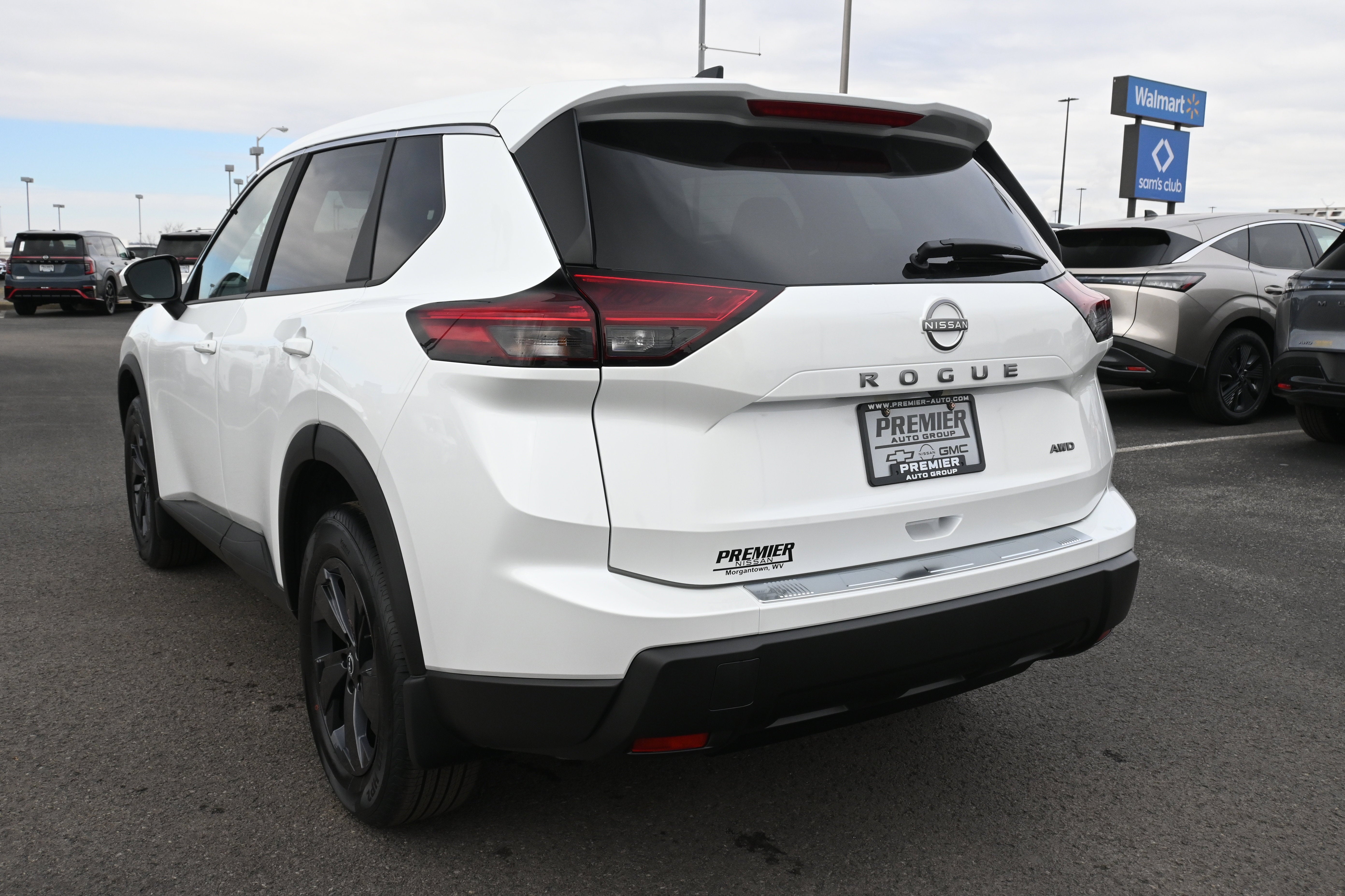 2026 Nissan Rogue SV