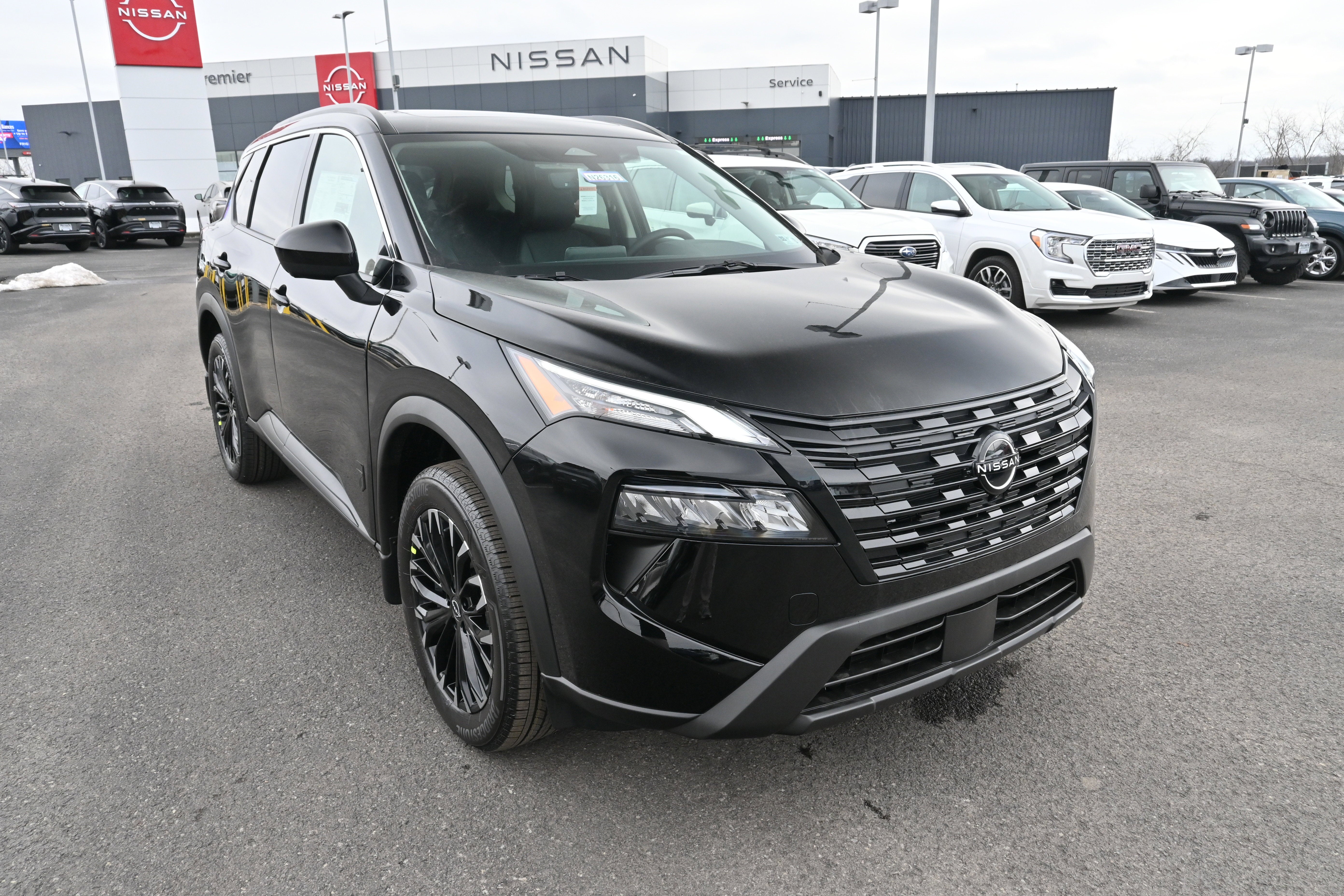 2026 Nissan Rogue Dark Armor™