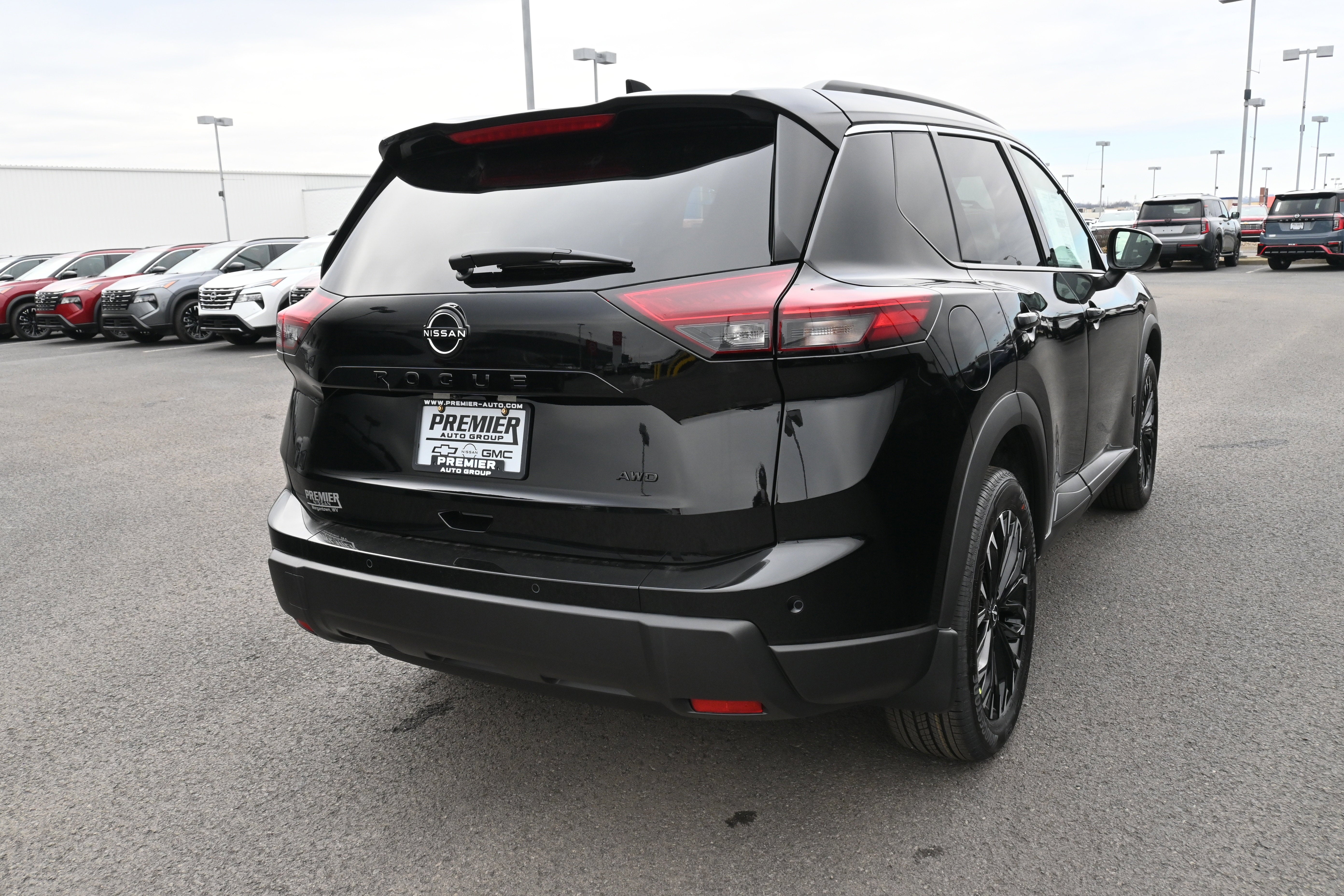 2026 Nissan Rogue Dark Armor™