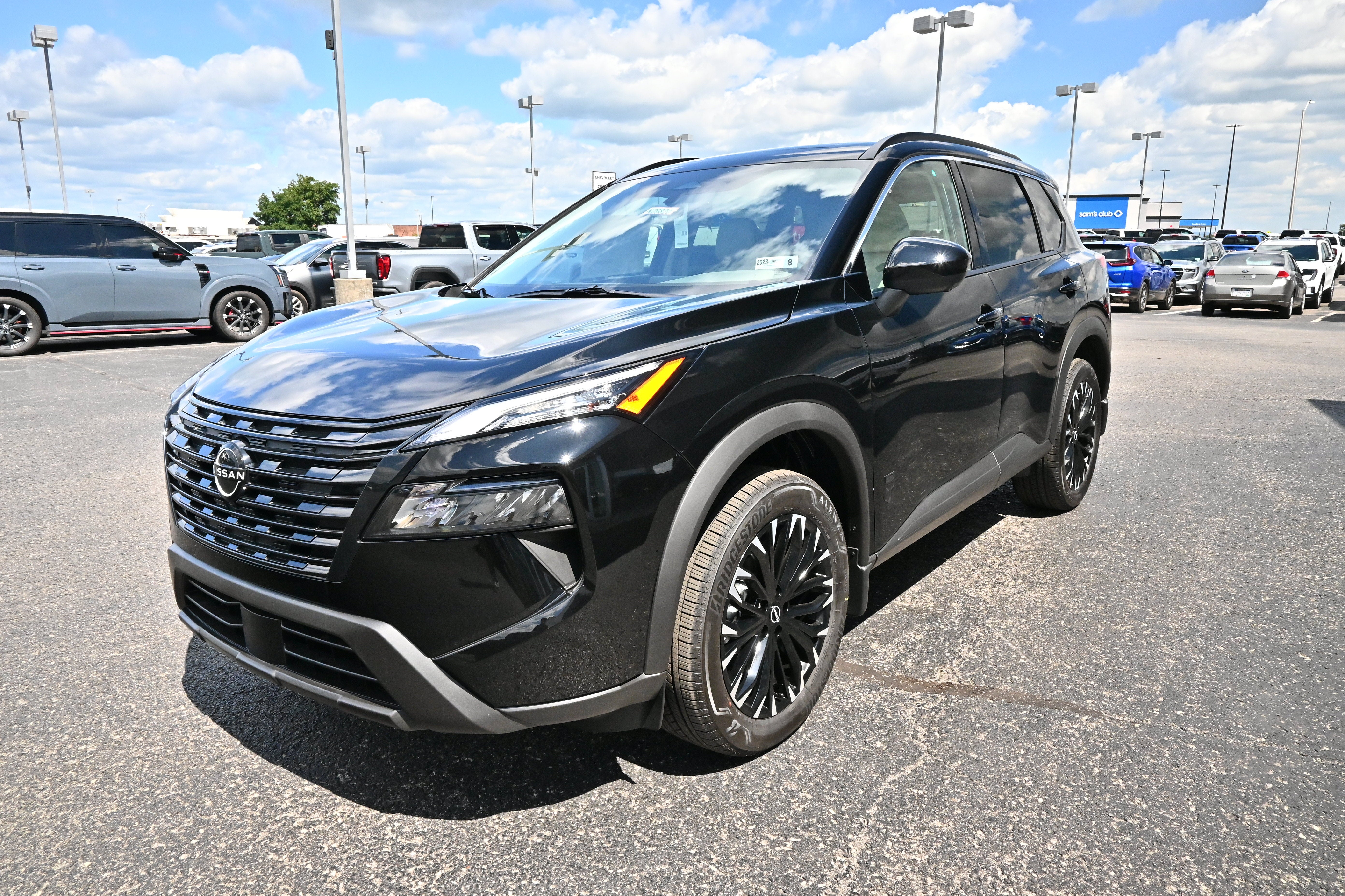 2026 Nissan Rogue Dark Armor™