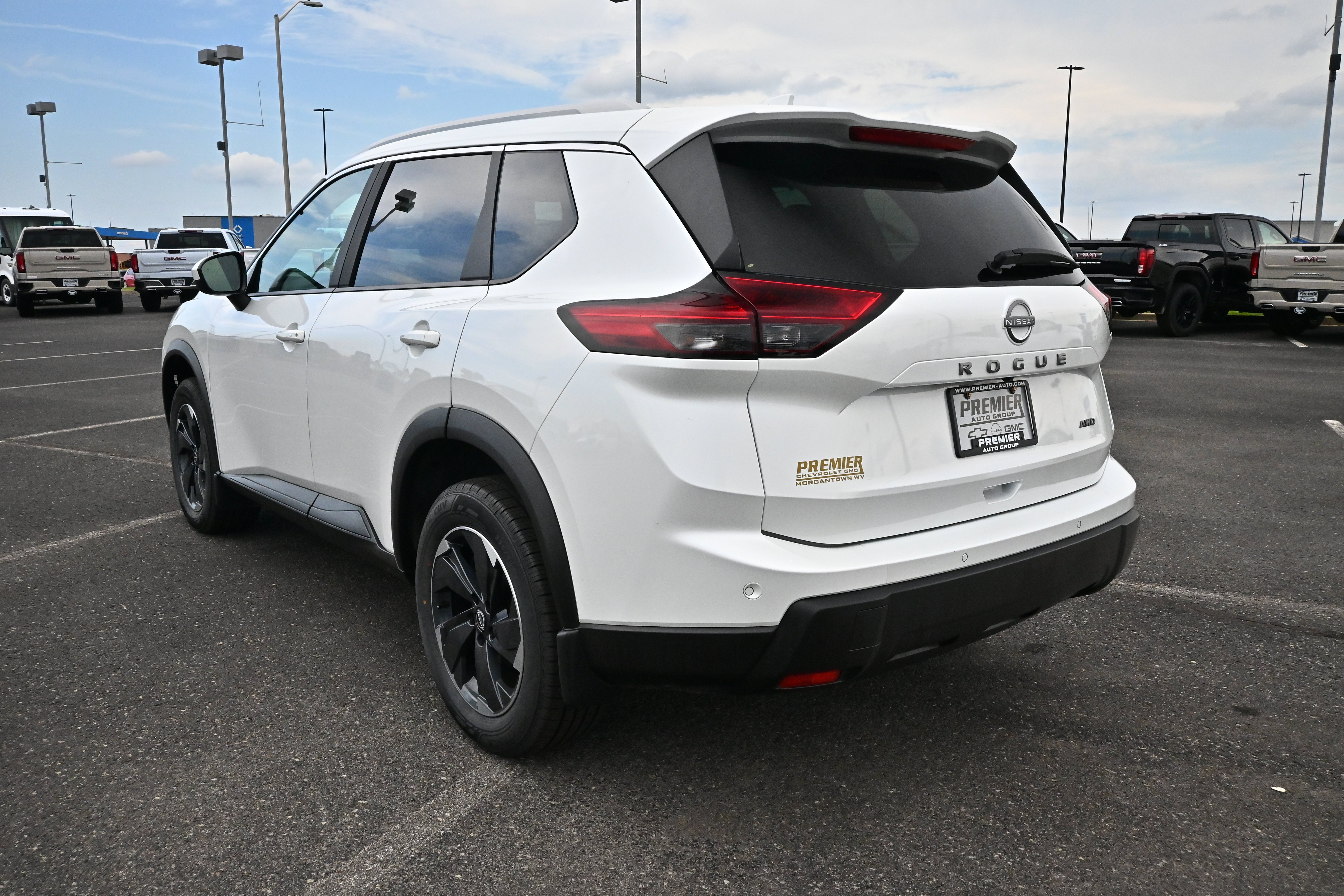 2026 Nissan Rogue SV