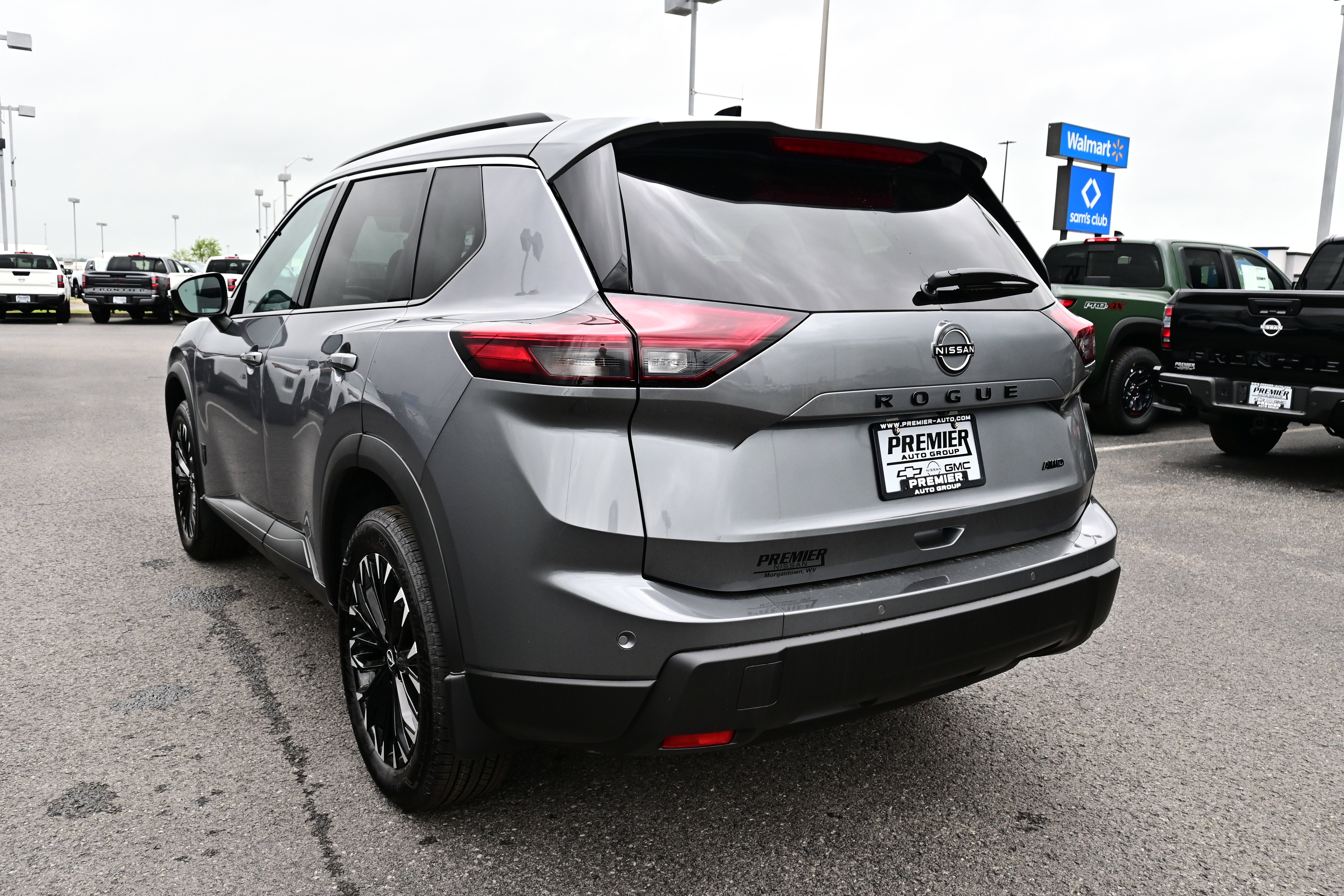 2026 Nissan Rogue Dark Armor™