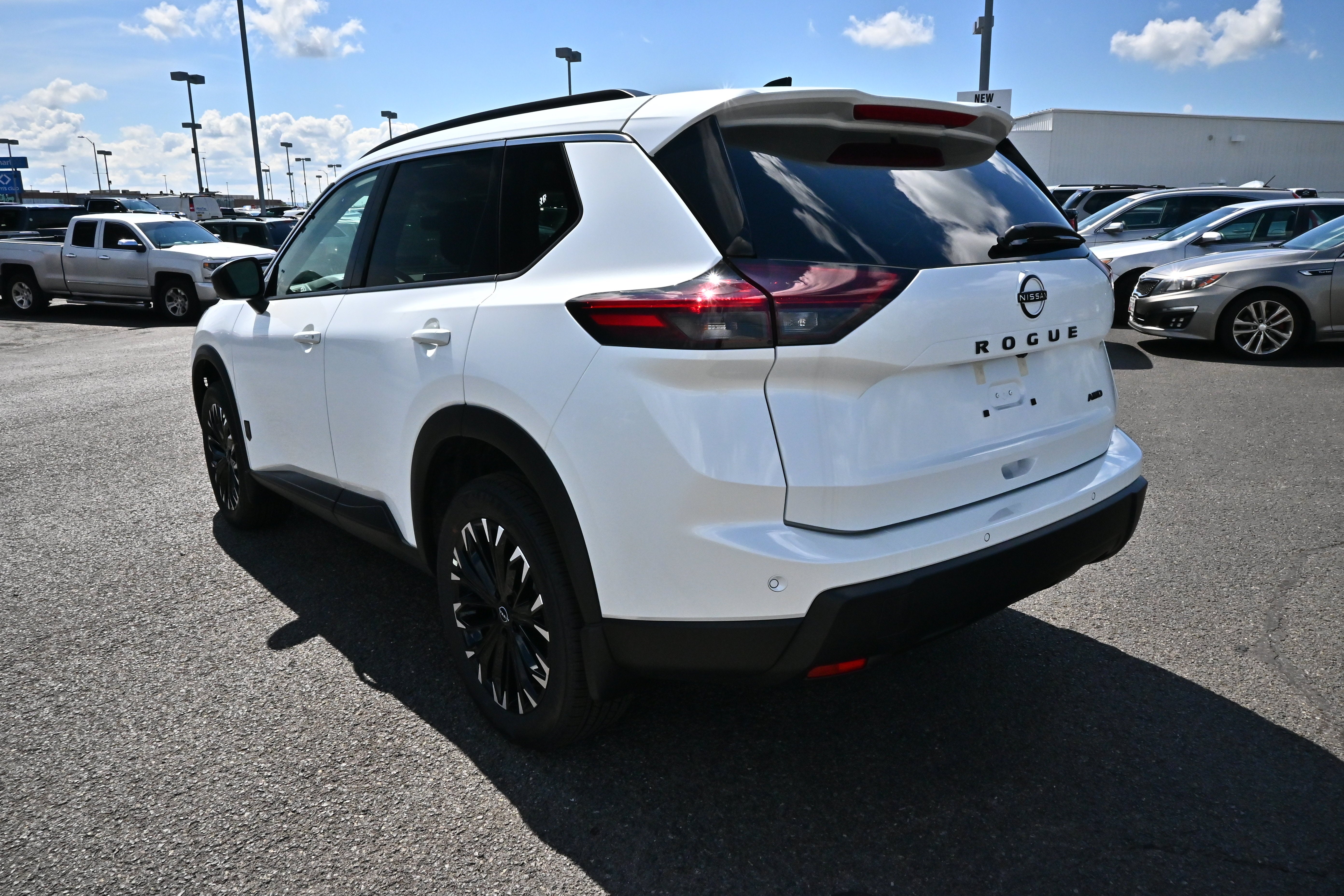 2026 Nissan Rogue Dark Armor™