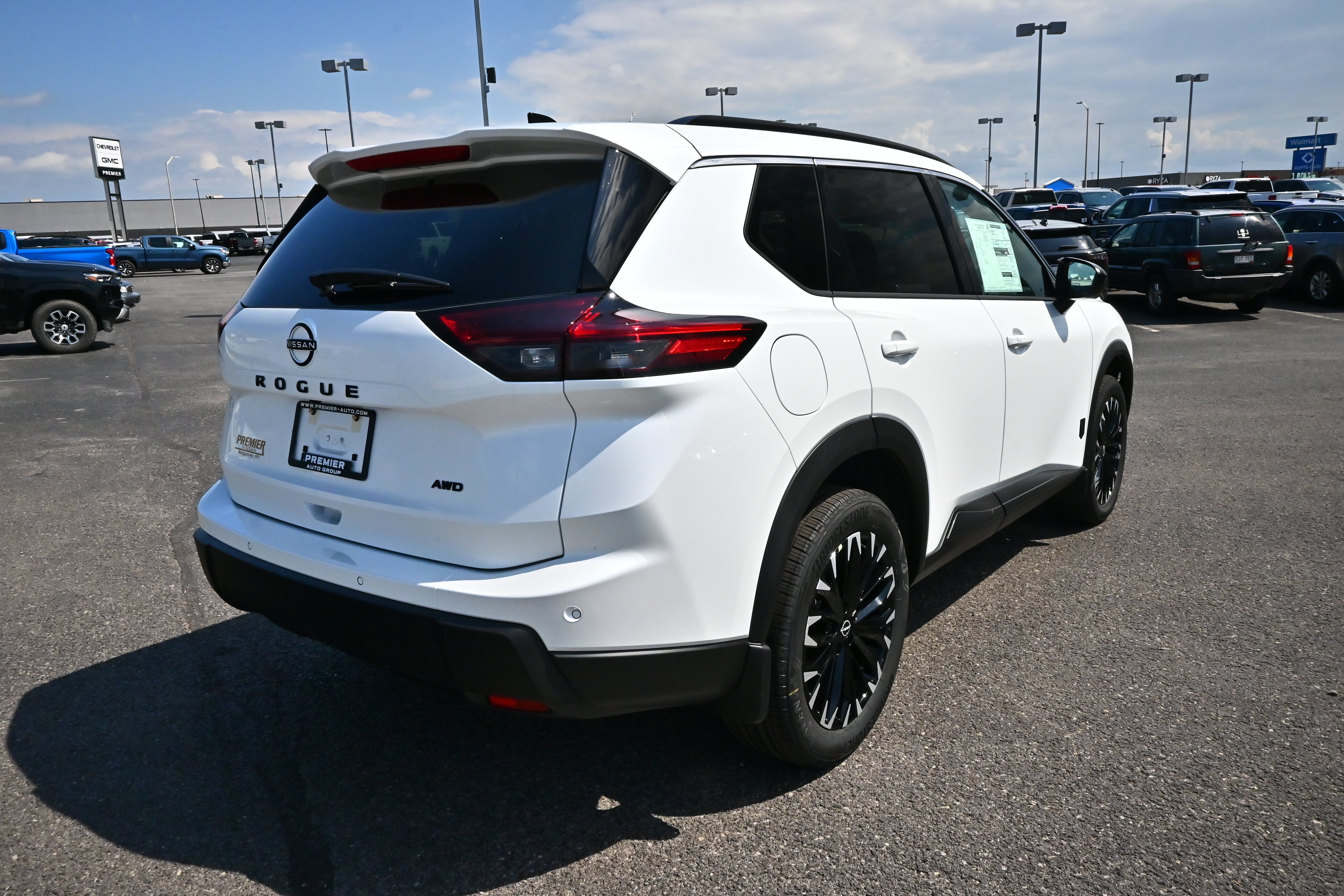 2026 Nissan Rogue Dark Armor™