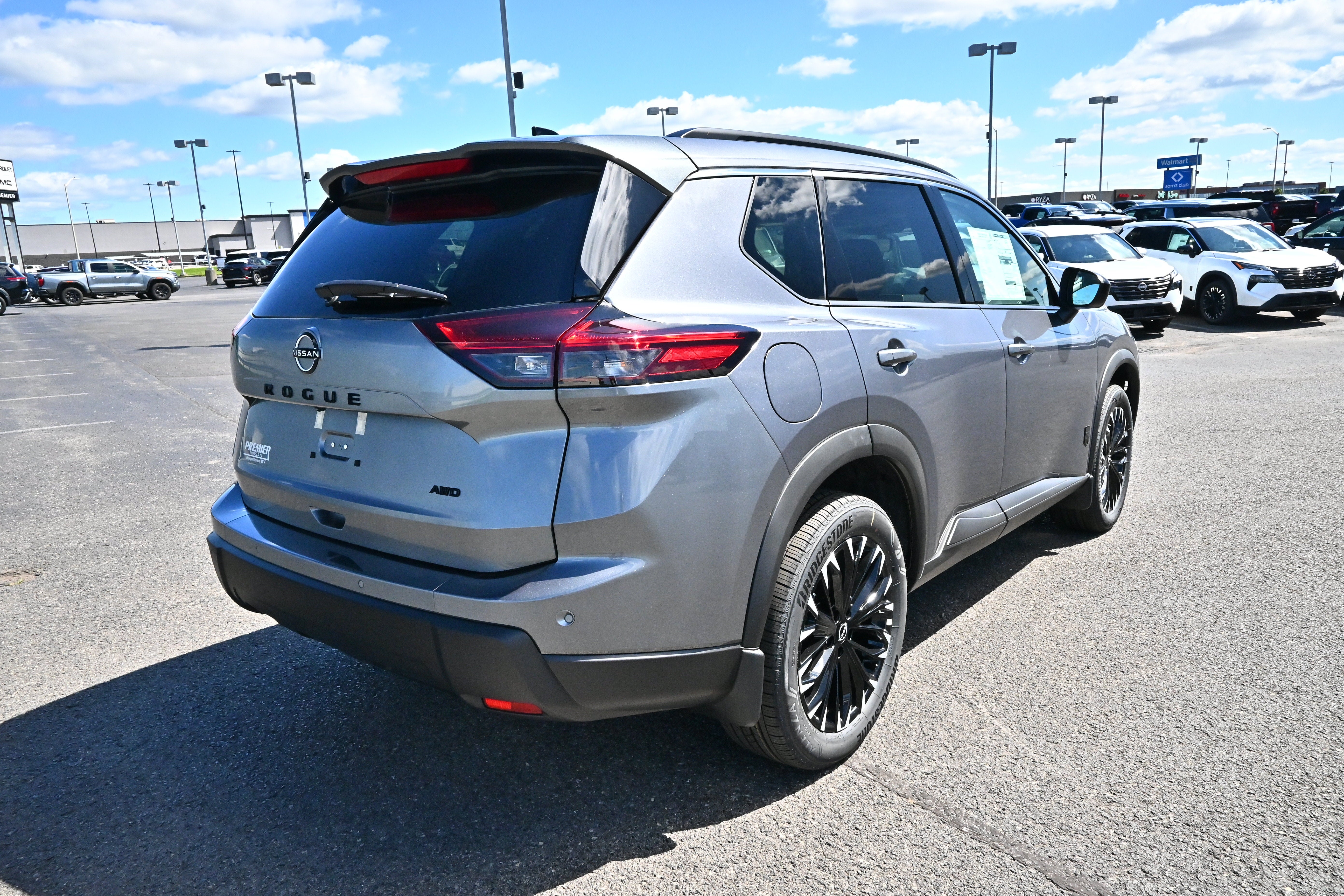 2026 Nissan Rogue Dark Armor™