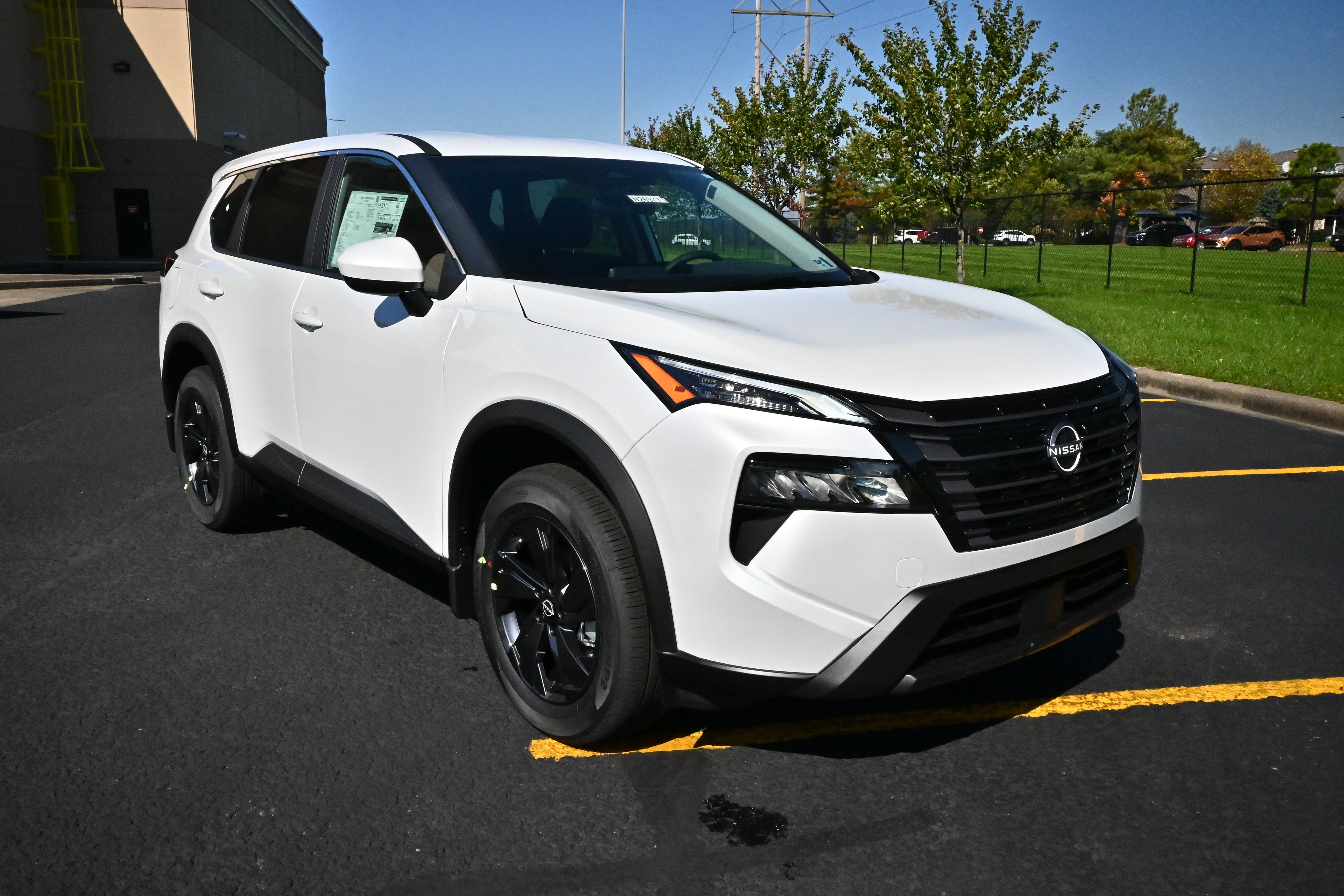 2026 Nissan Rogue SV