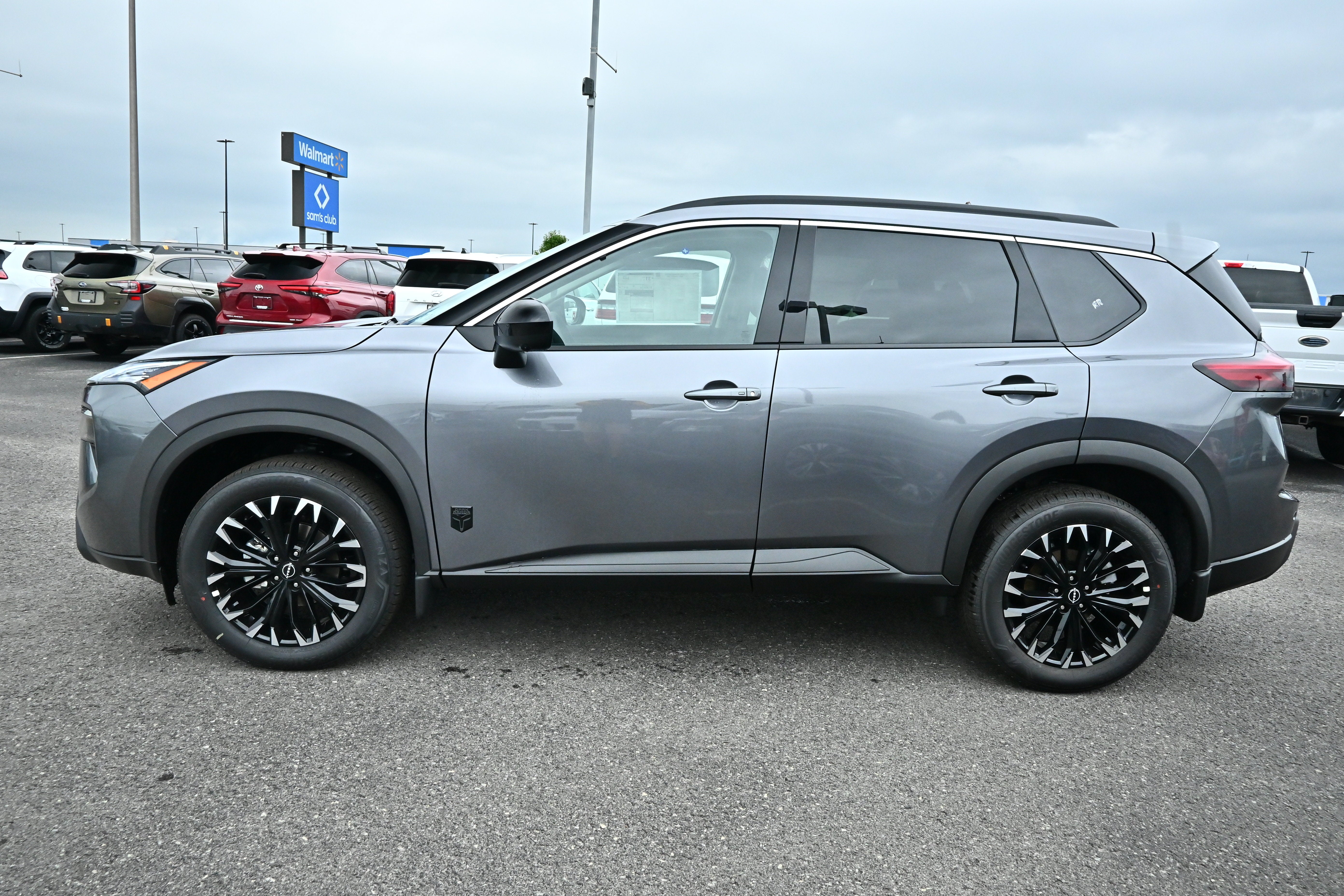 2026 Nissan Rogue Dark Armor™