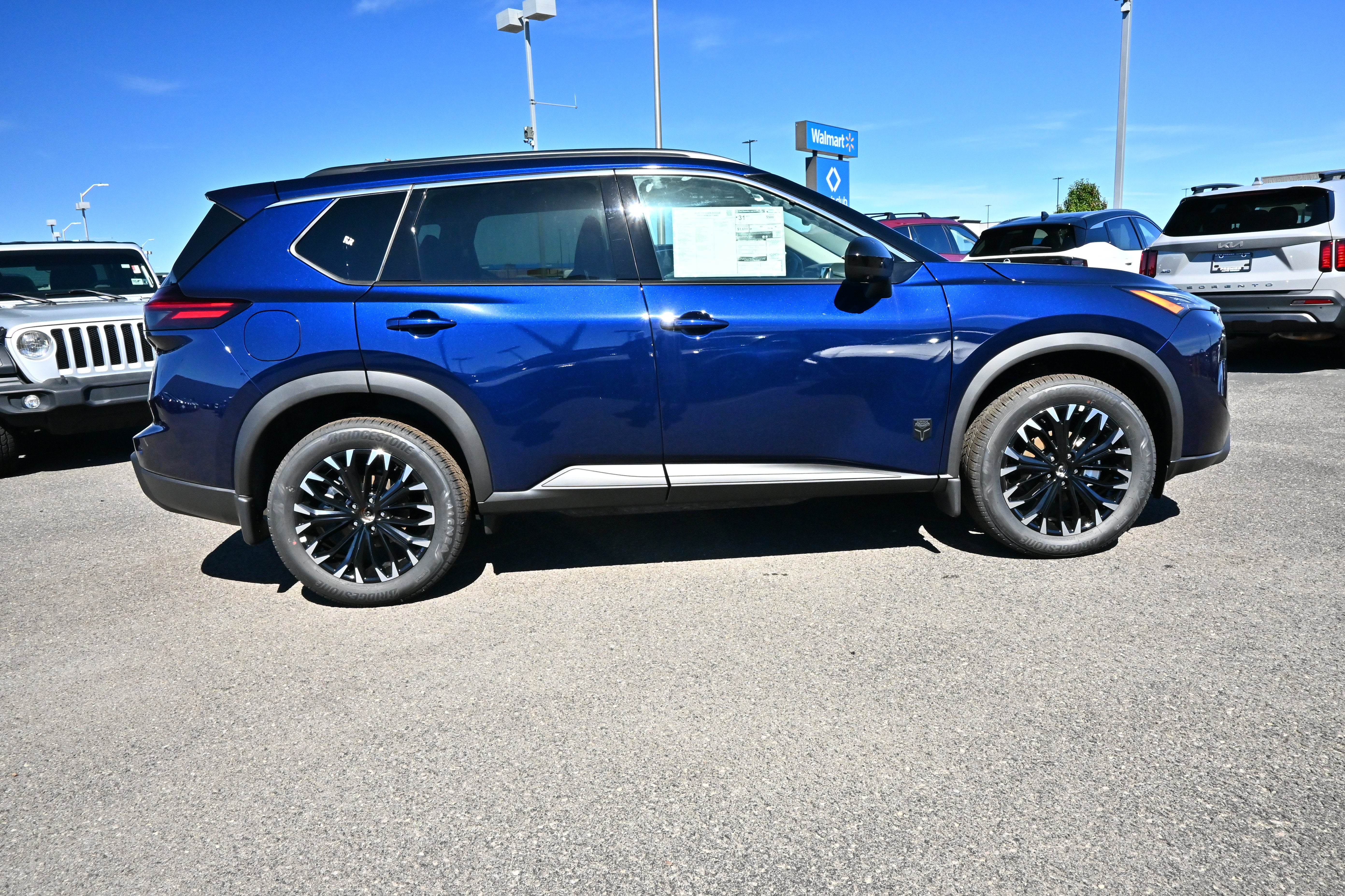 2026 Nissan Rogue Dark Armor™
