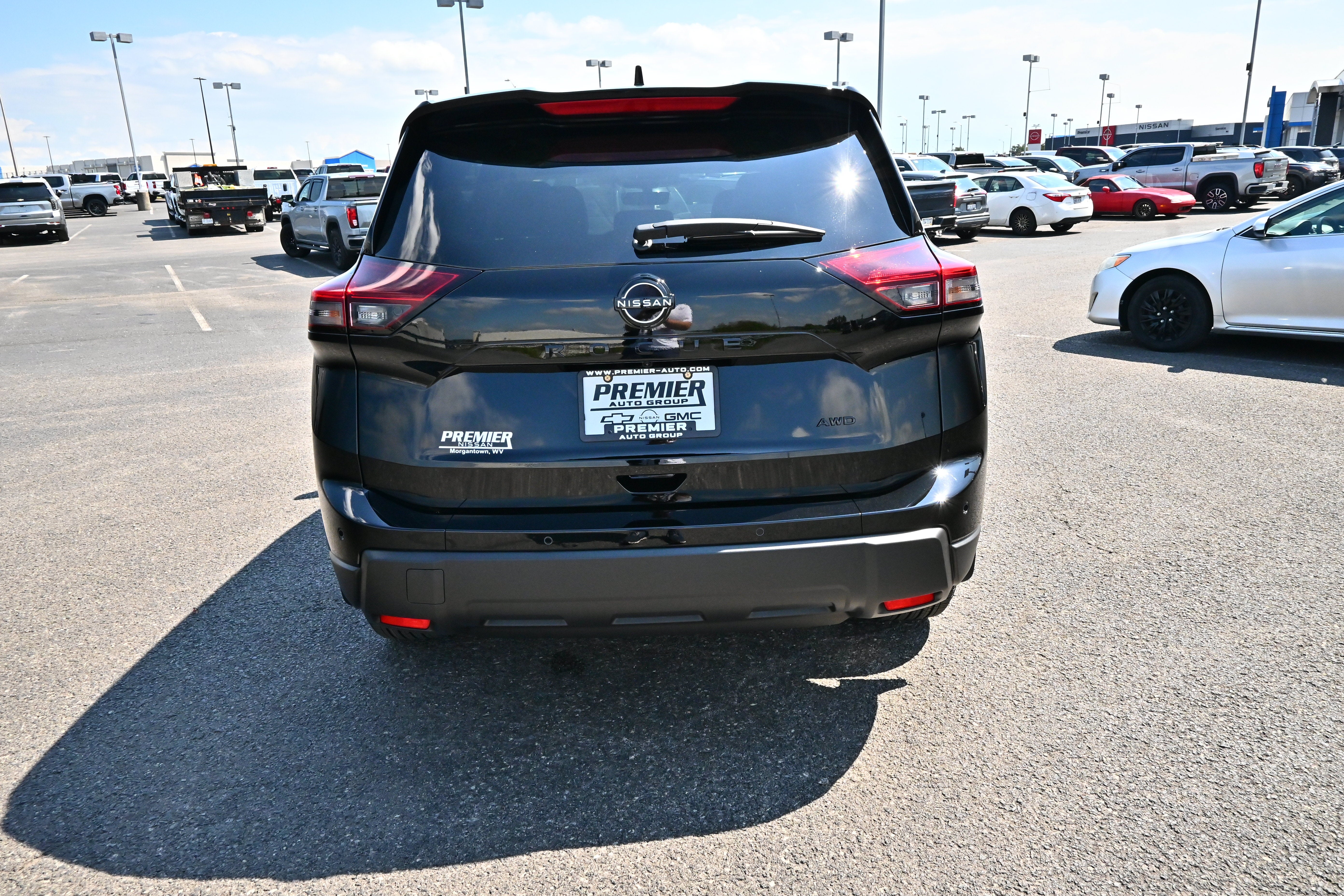2026 Nissan Rogue Dark Armor