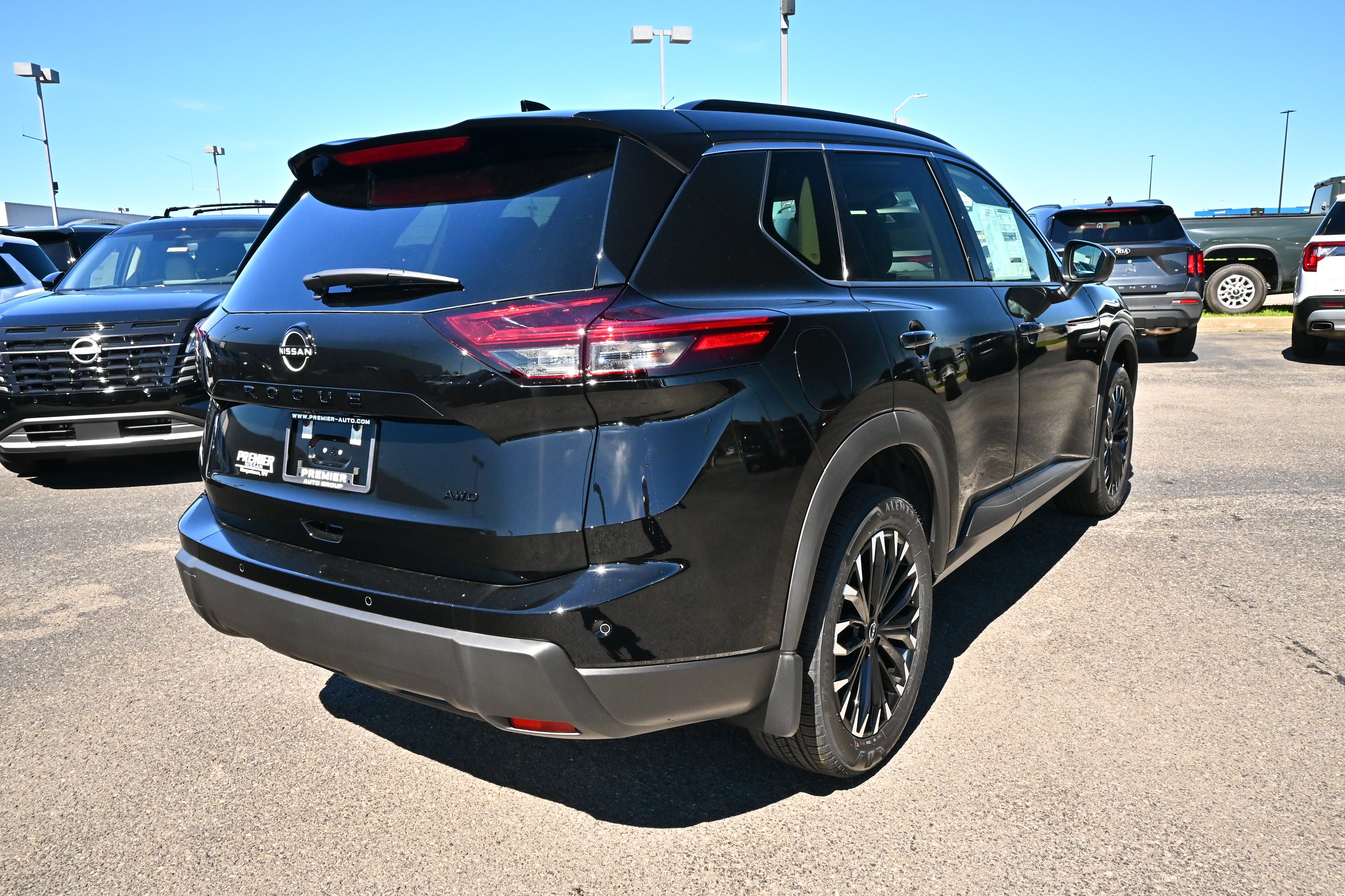 2026 Nissan Rogue Dark Armor™