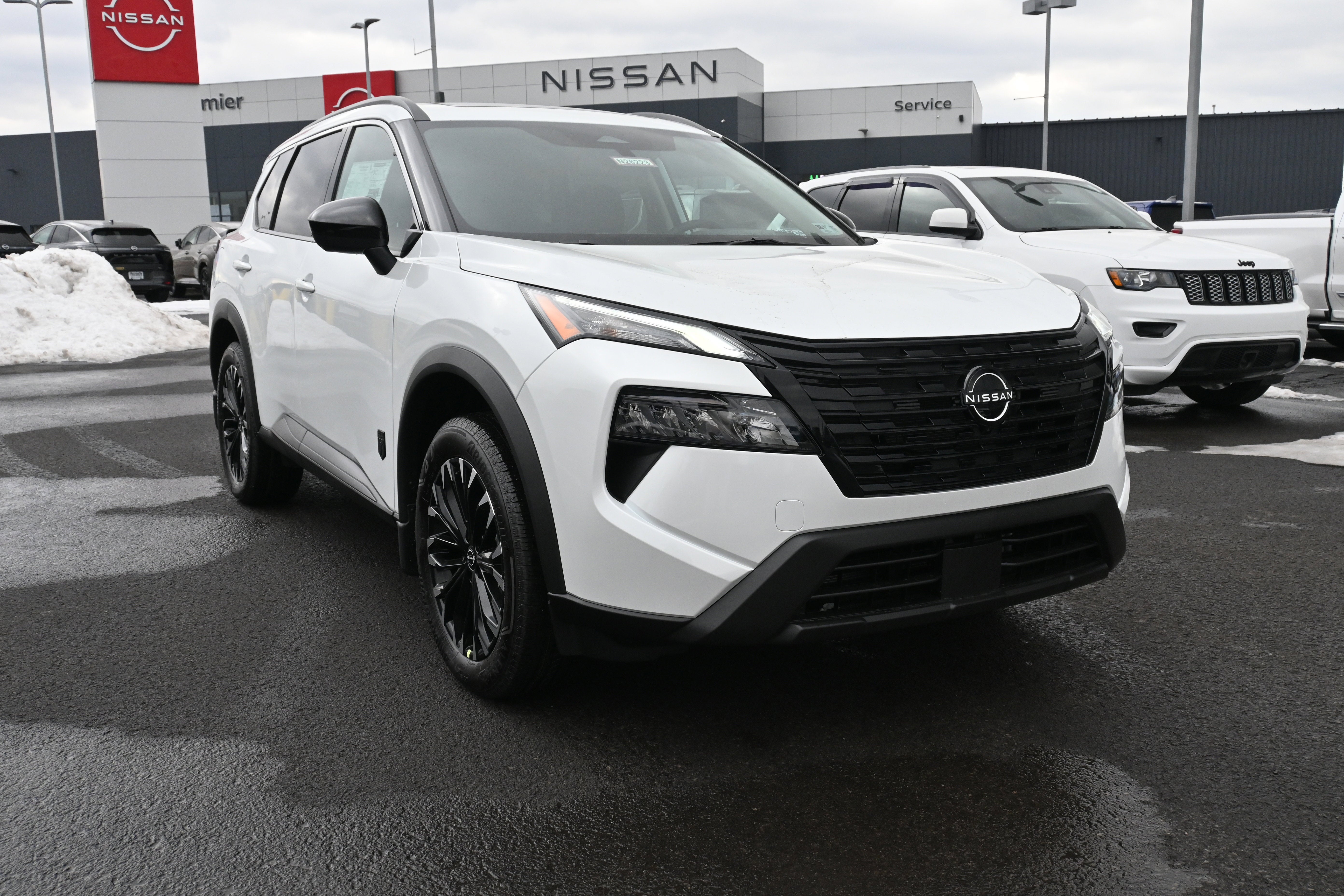 2026 Nissan Rogue Dark Armor™