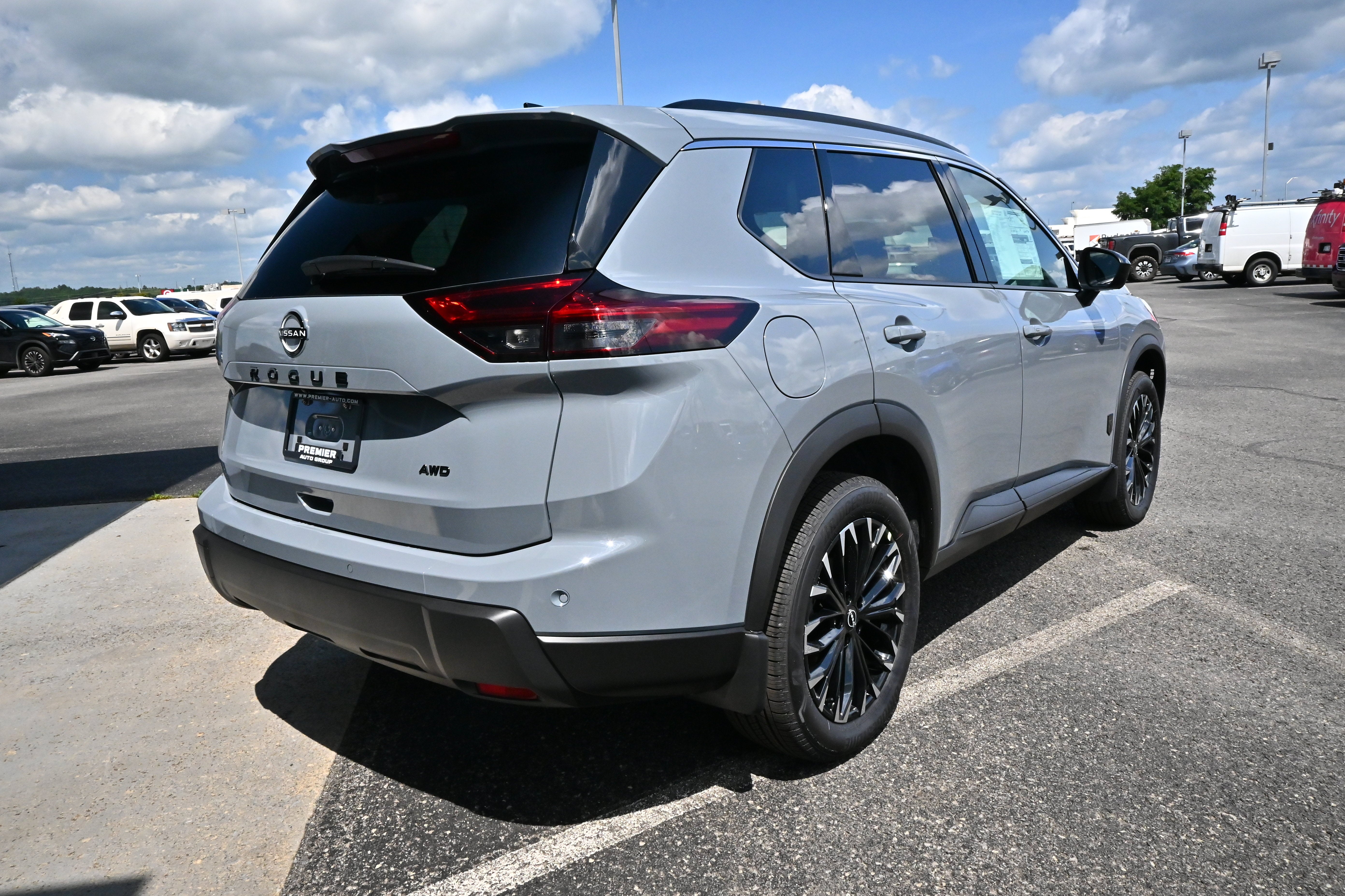 2026 Nissan Rogue Dark Armor