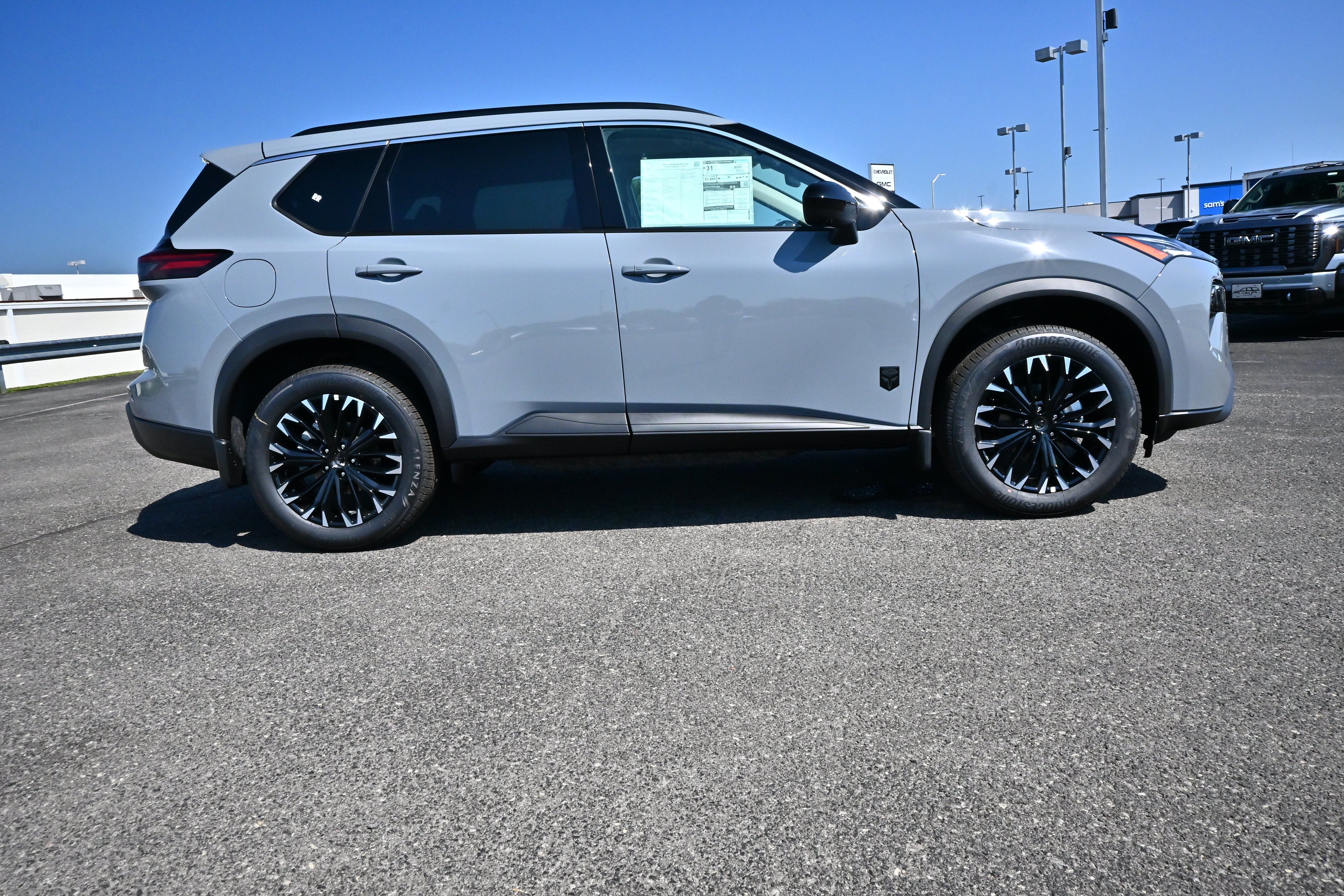 2026 Nissan Rogue Dark Armor™