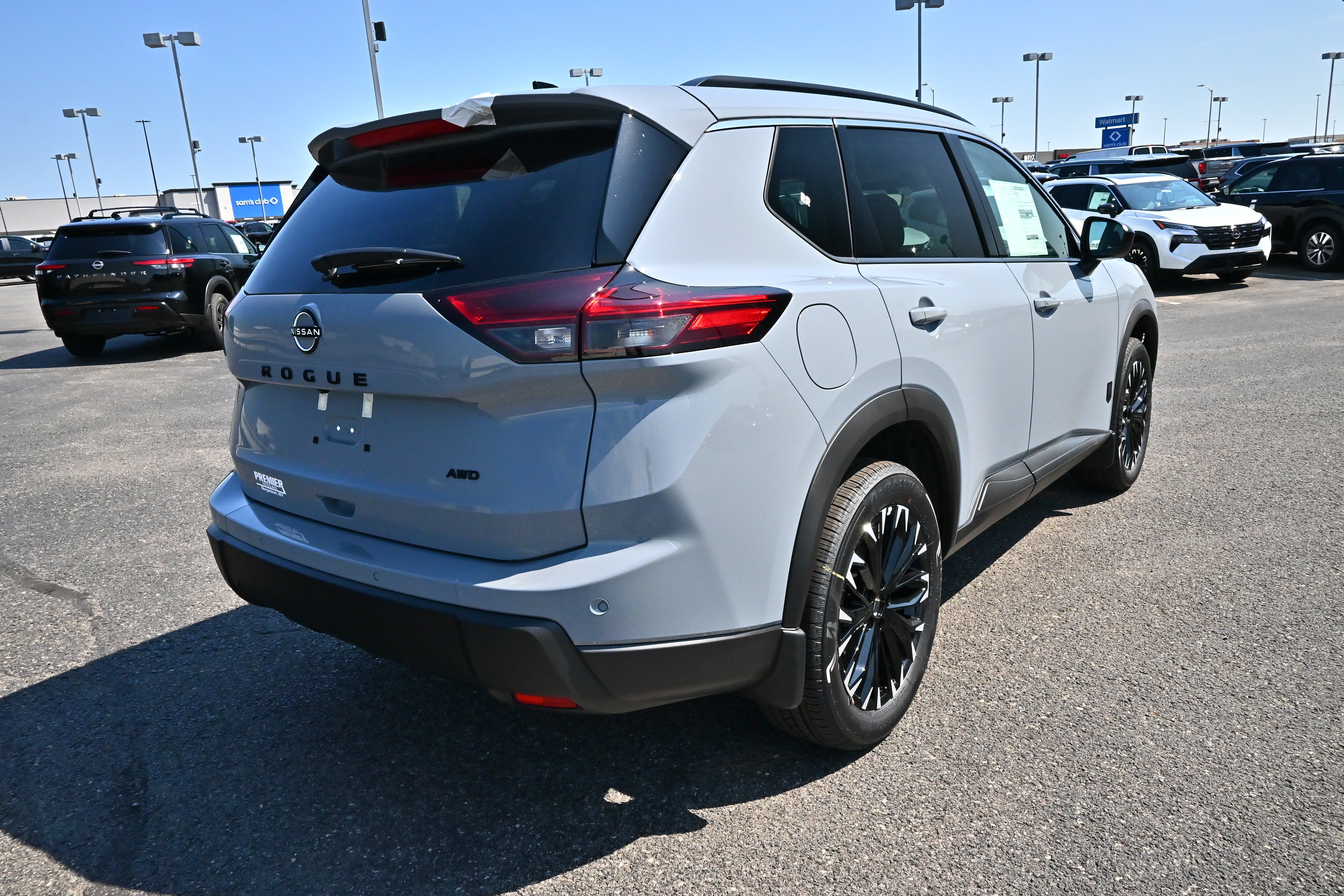 2026 Nissan Rogue Dark Armor™