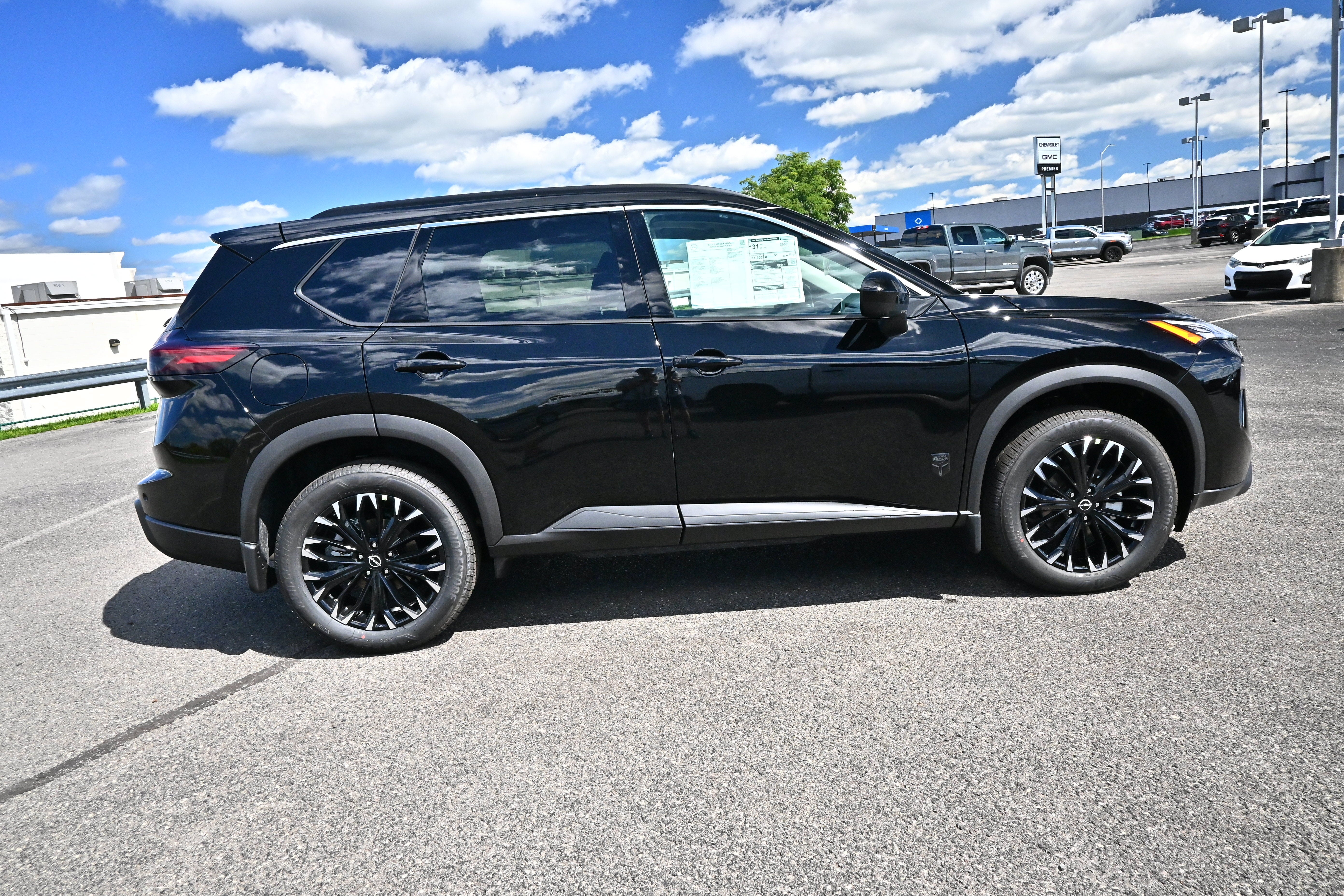 2026 Nissan Rogue Dark Armor™