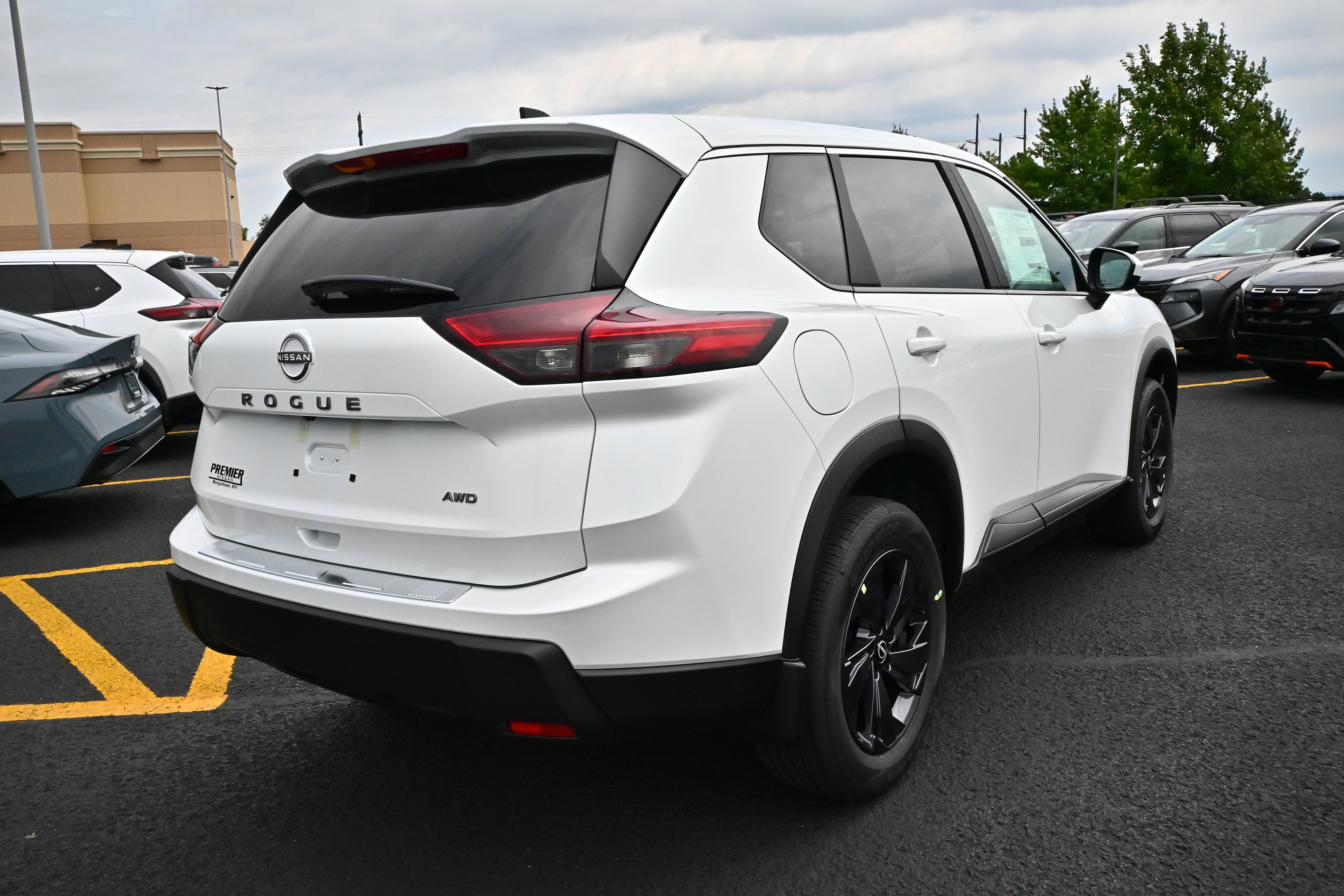 2026 Nissan Rogue SV