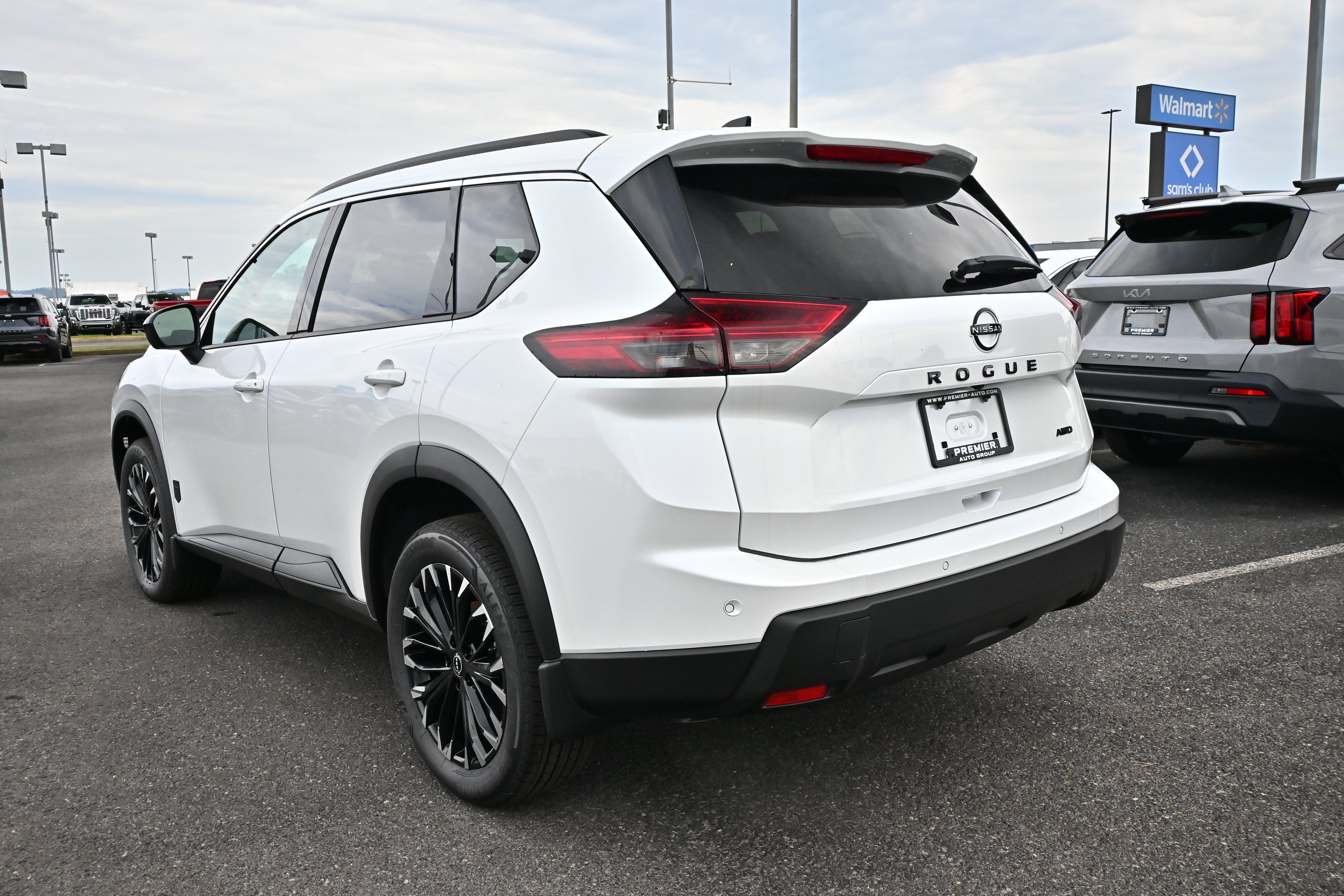 2026 Nissan Rogue Dark Armor™