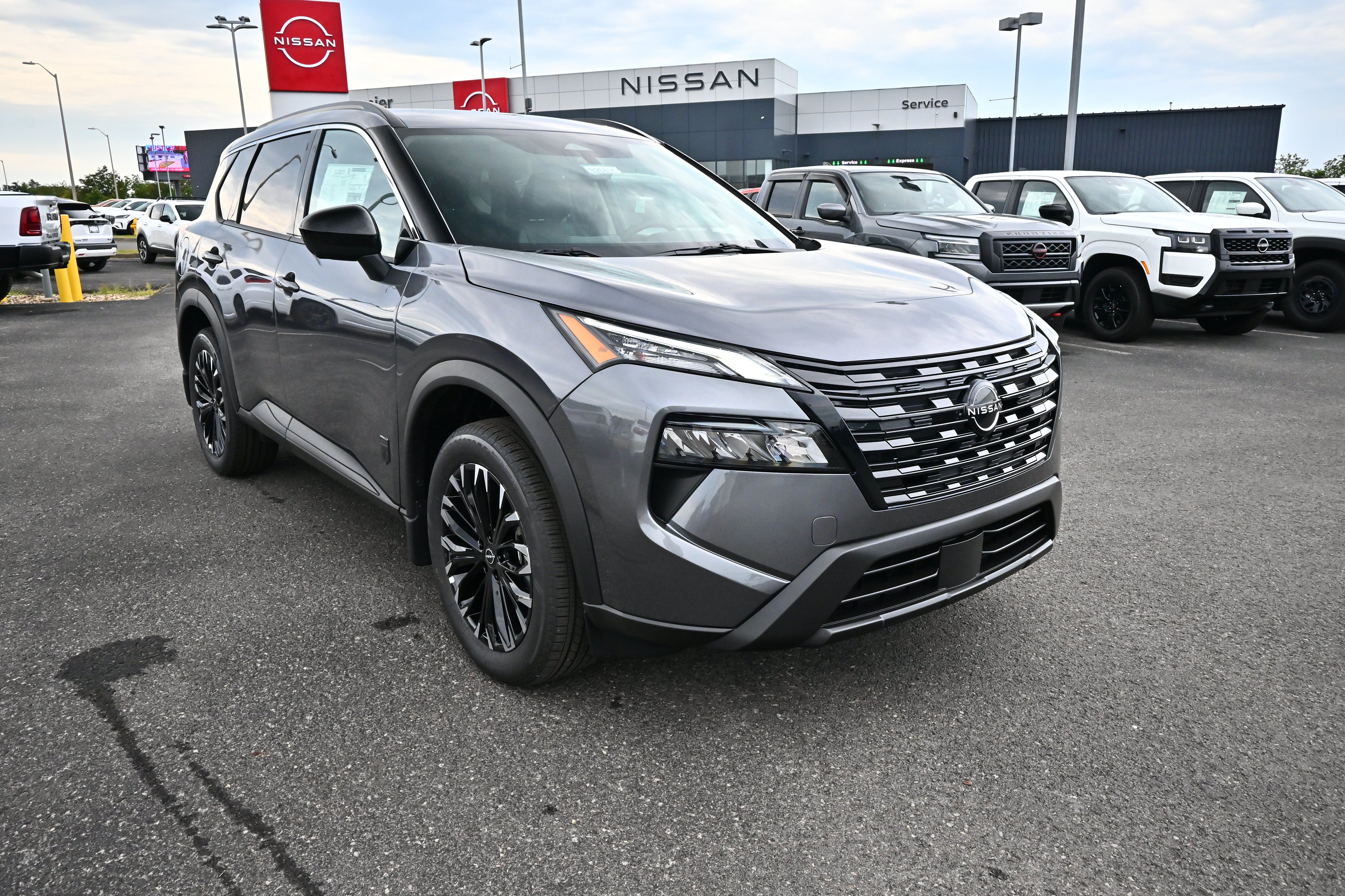 2026 Nissan Rogue Dark Armor™
