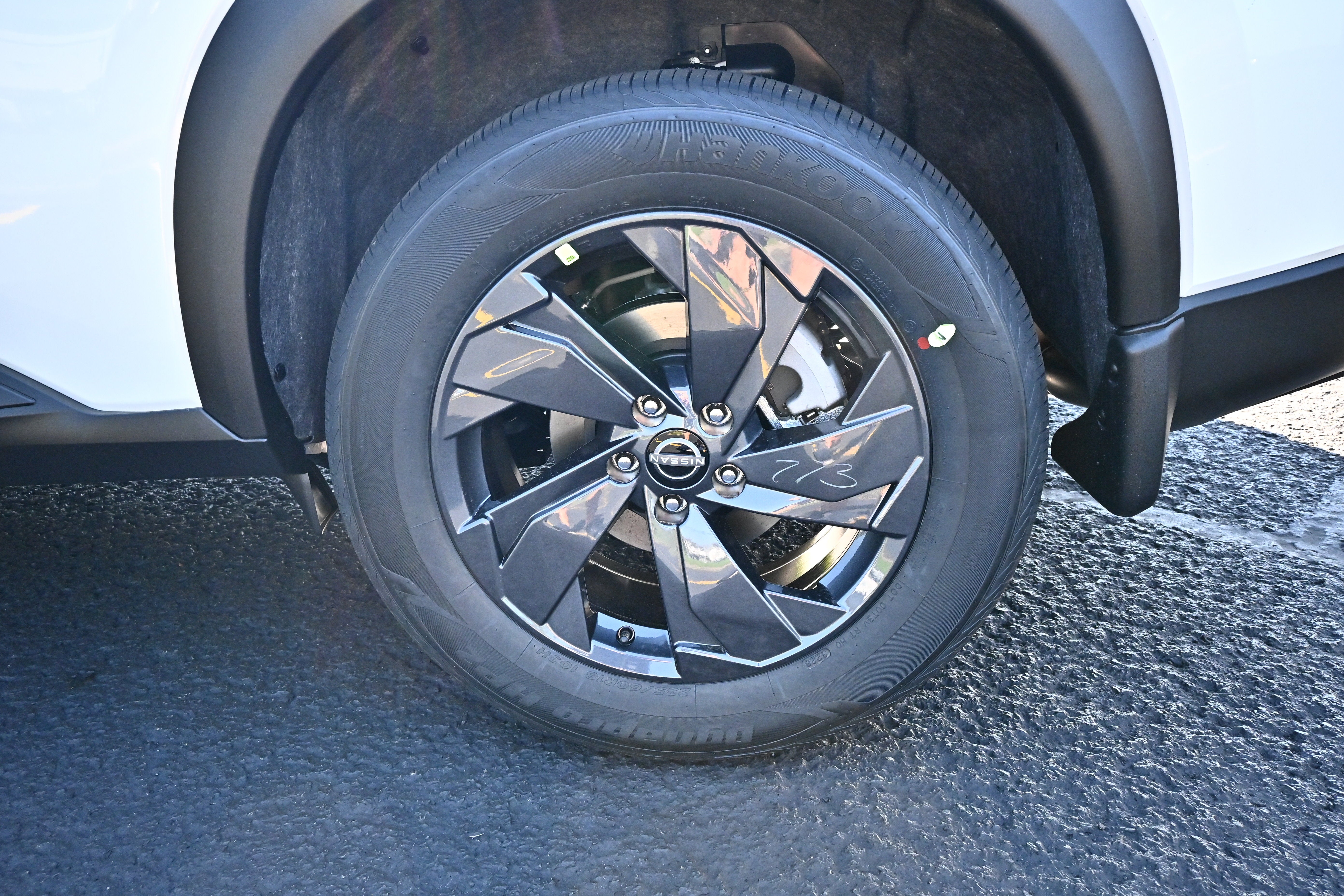 2027 Nissan Rogue SV