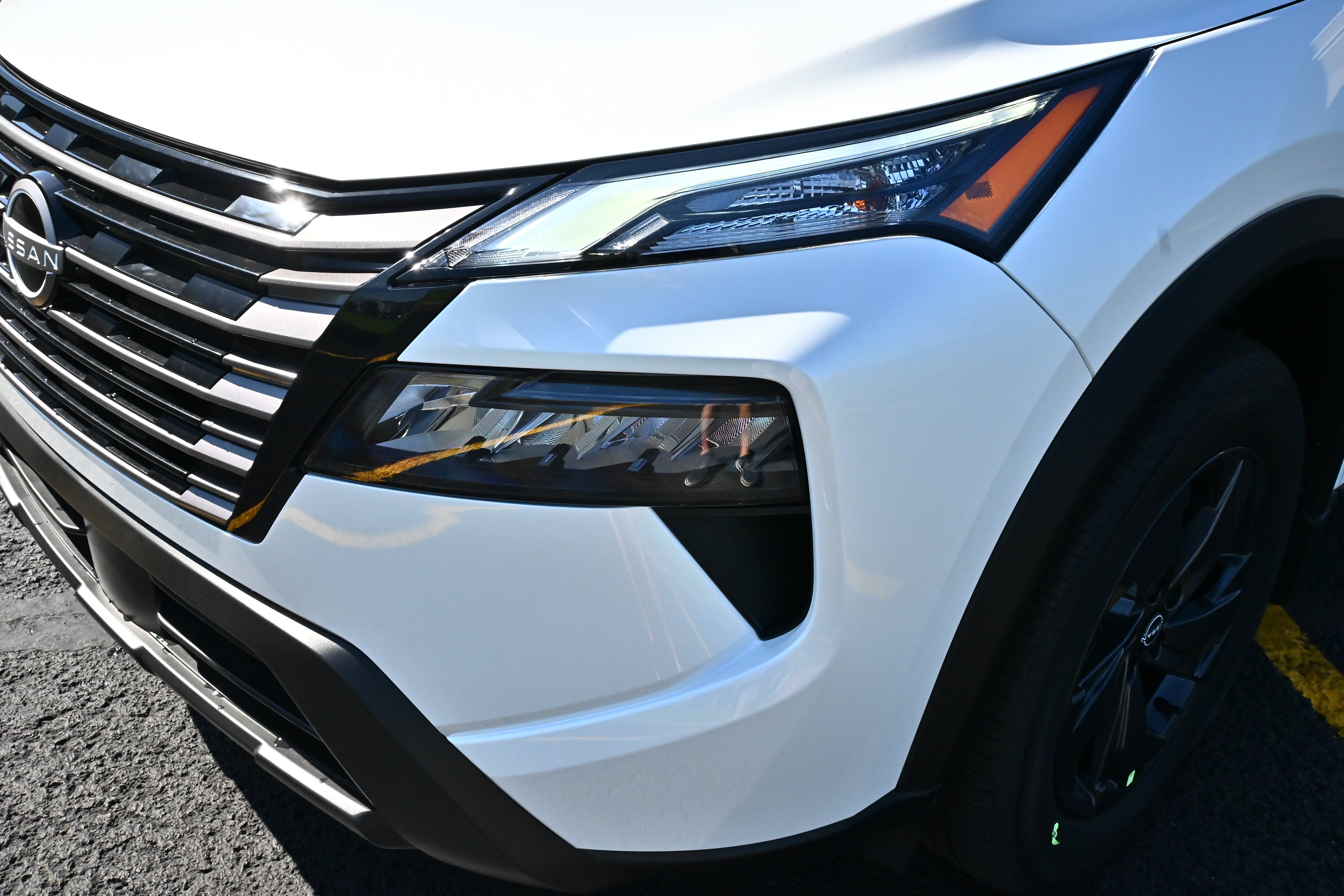 2027 Nissan Rogue SV