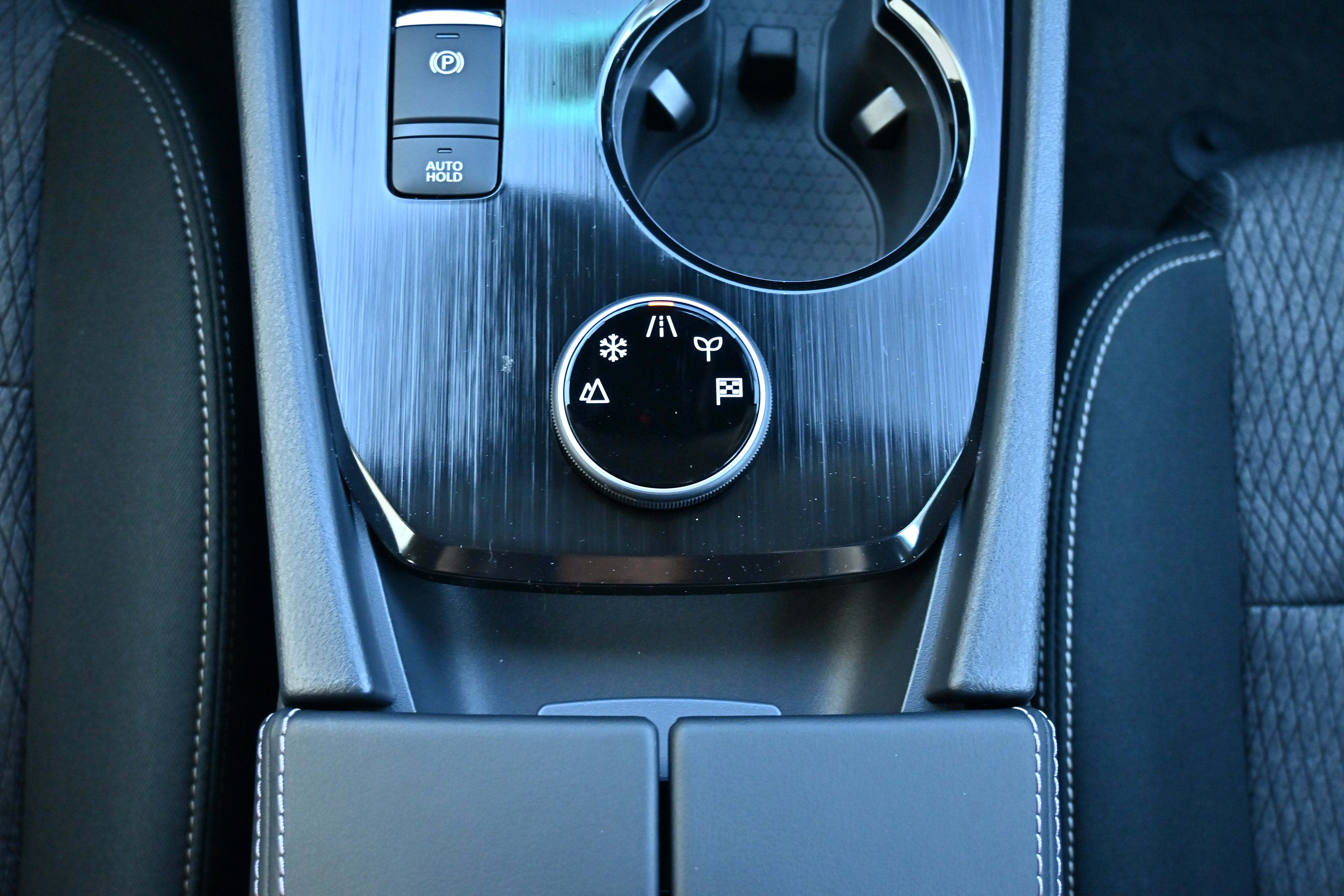 2027 Nissan Rogue SV