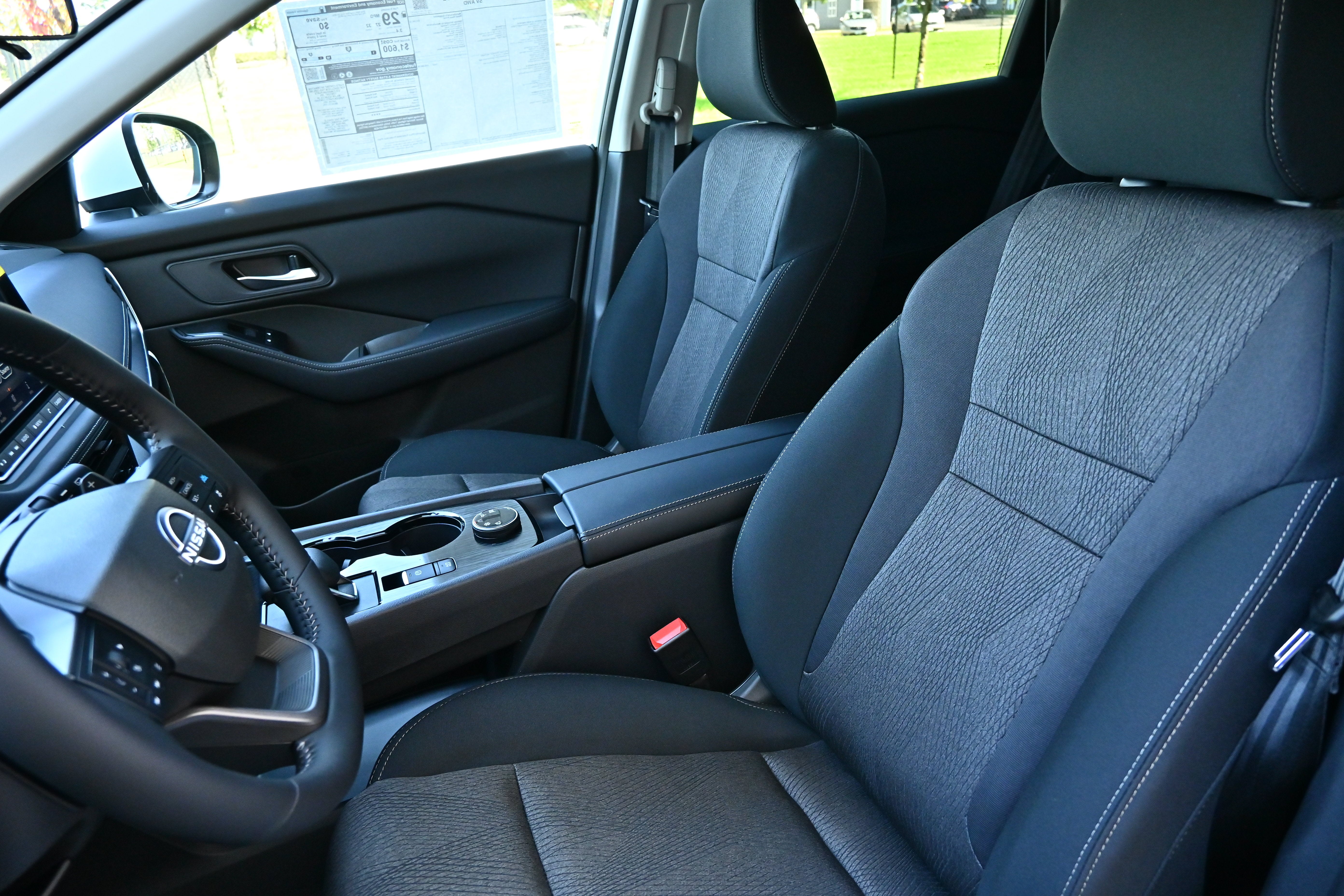 2027 Nissan Rogue SV