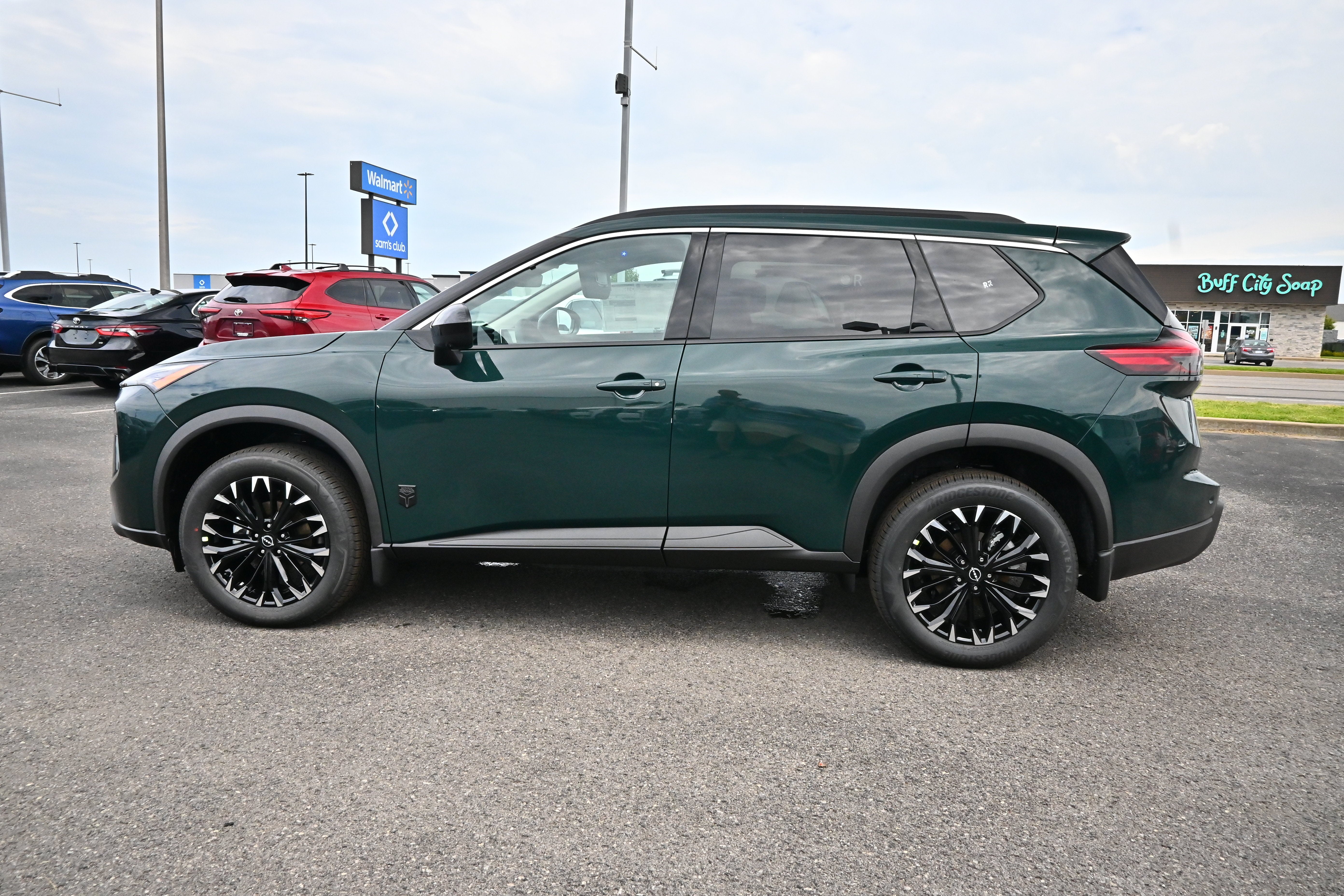 2026 Nissan Rogue Dark Armor™