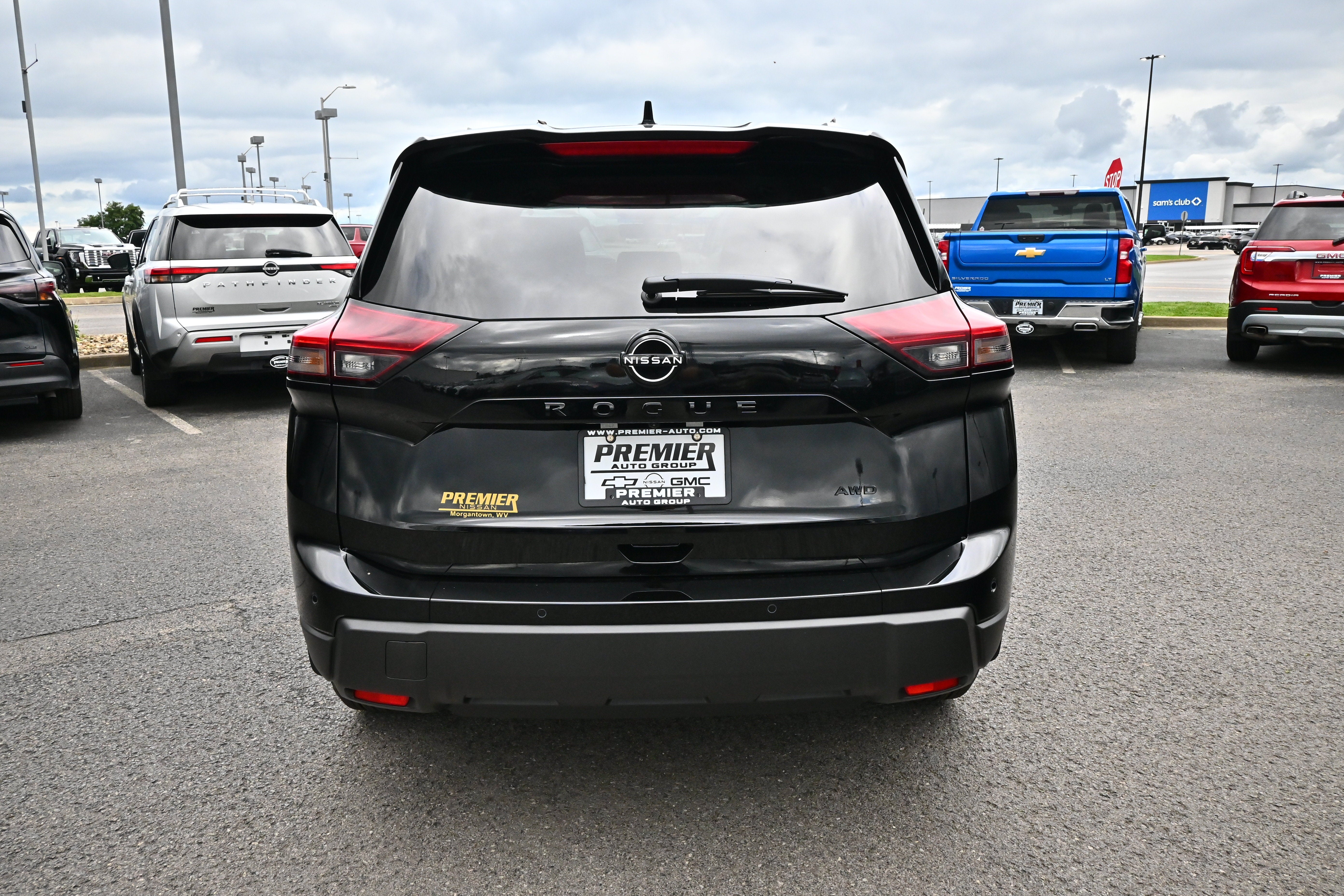 2026 Nissan Rogue Dark Armor™