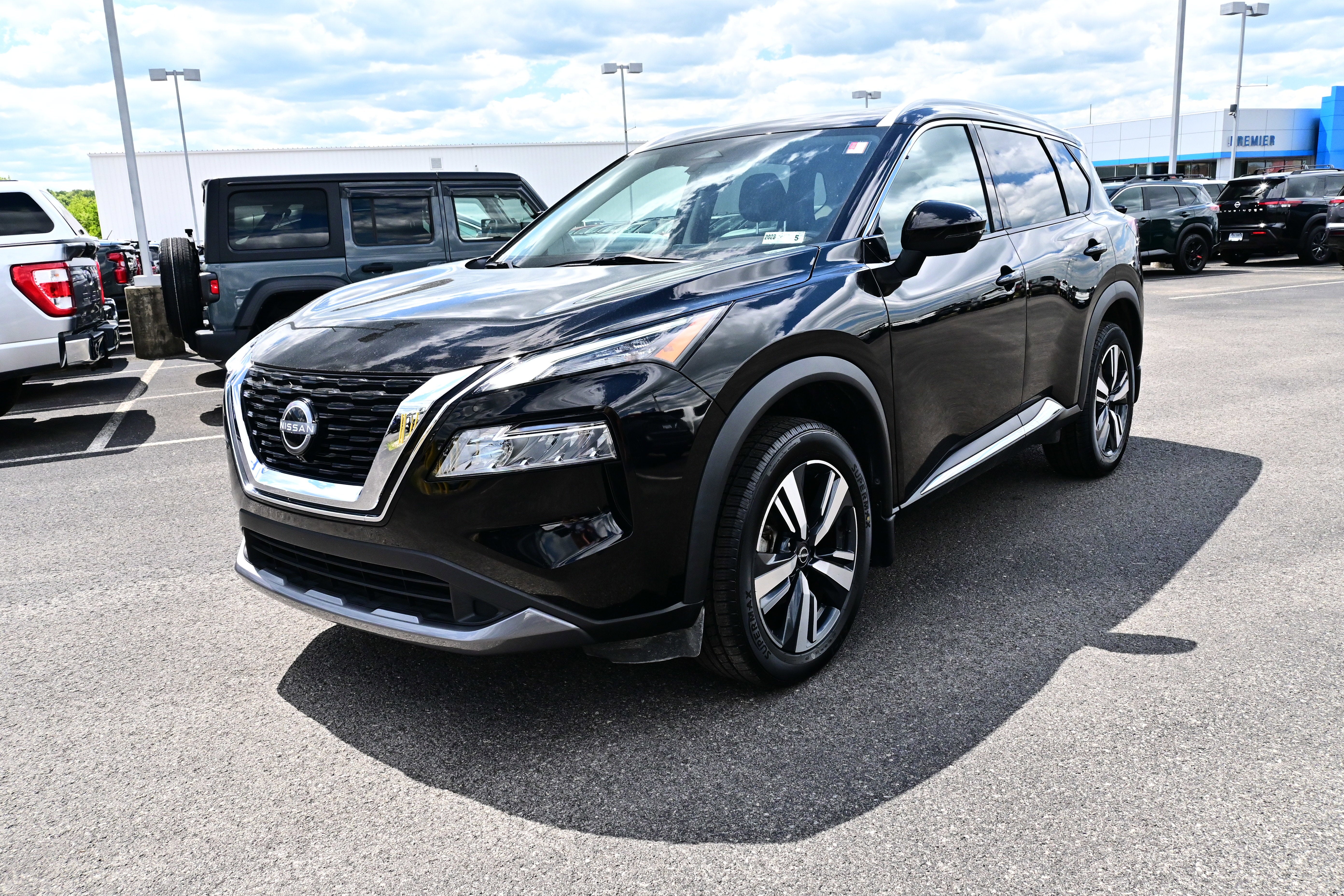 2023 Nissan Rogue SL