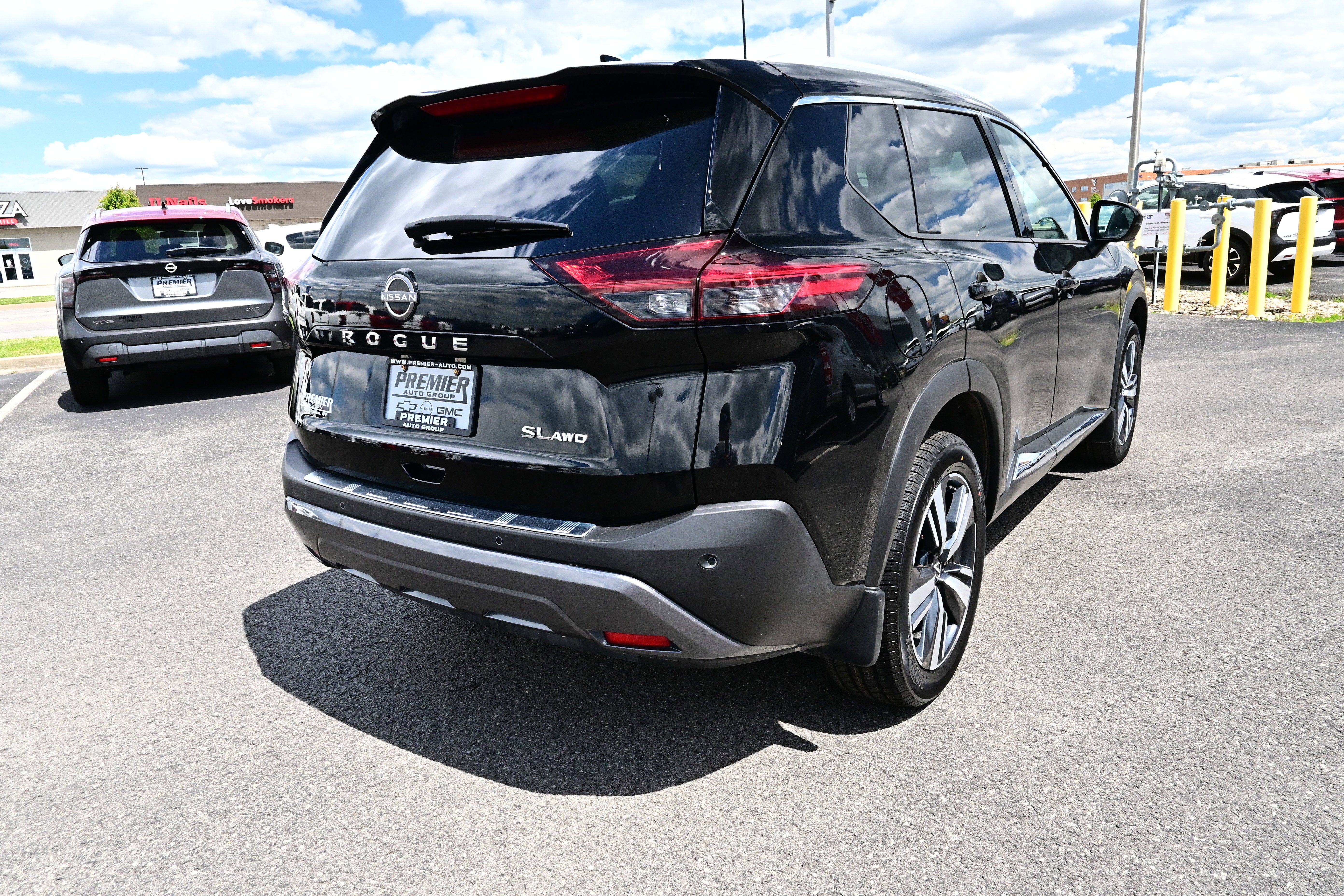 2023 Nissan Rogue SL