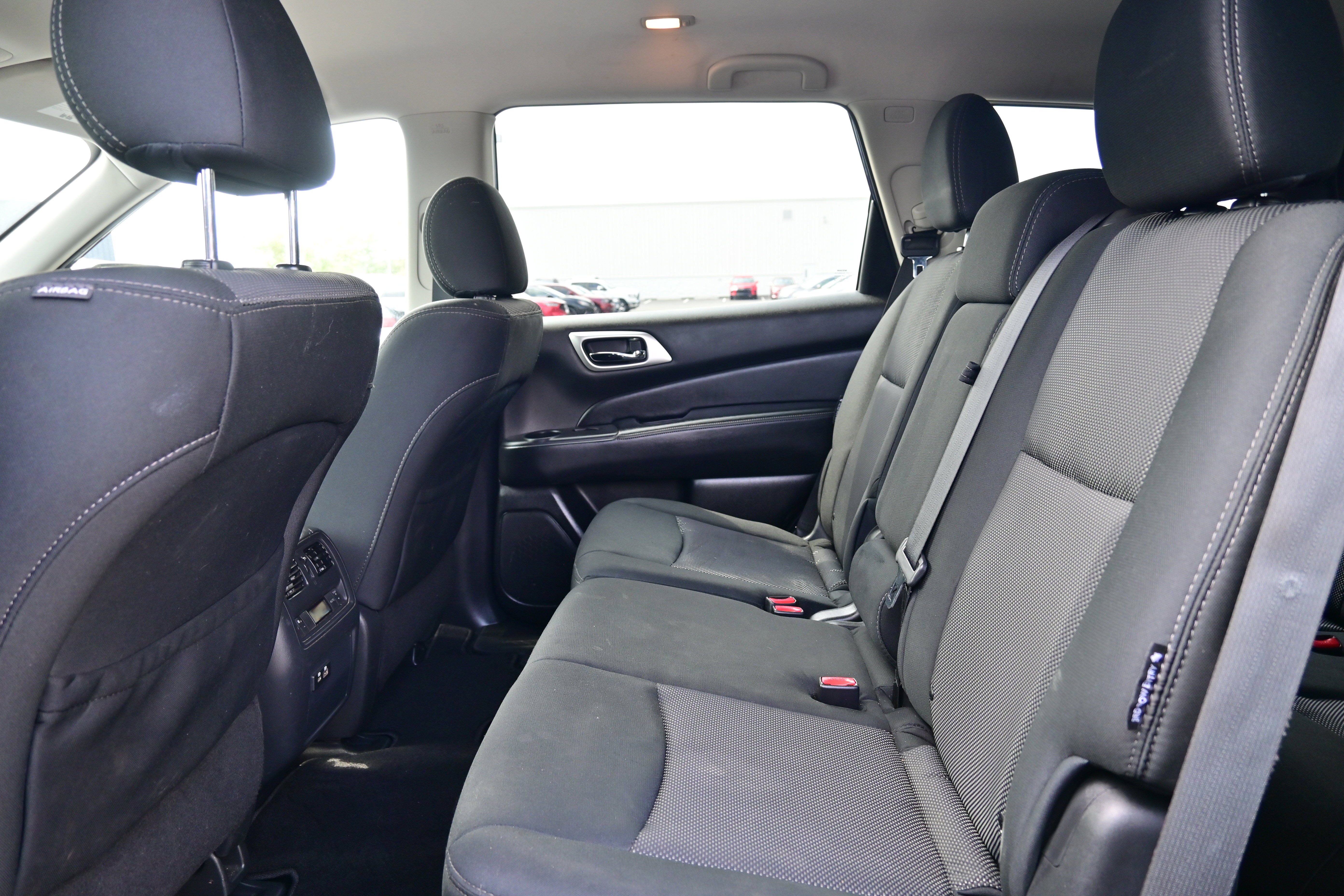 2020 Nissan Pathfinder SV