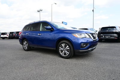 2020 Nissan Pathfinder SV