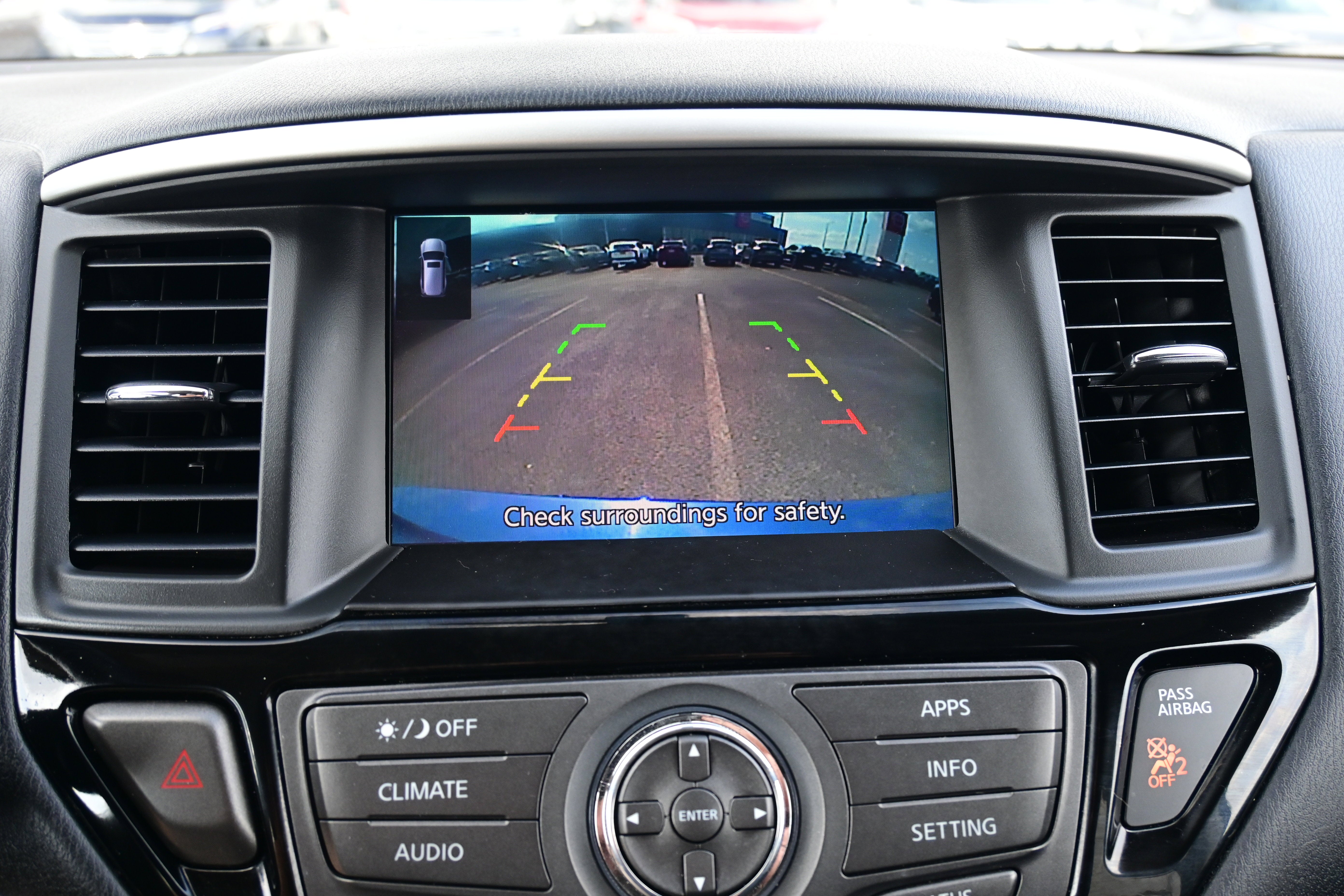 2020 Nissan Pathfinder SV