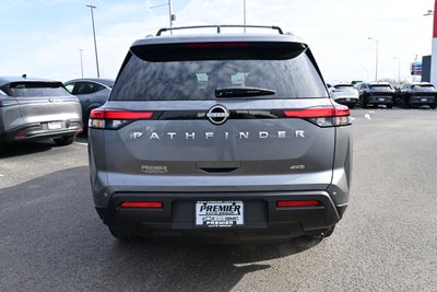 2025 Nissan Pathfinder SV