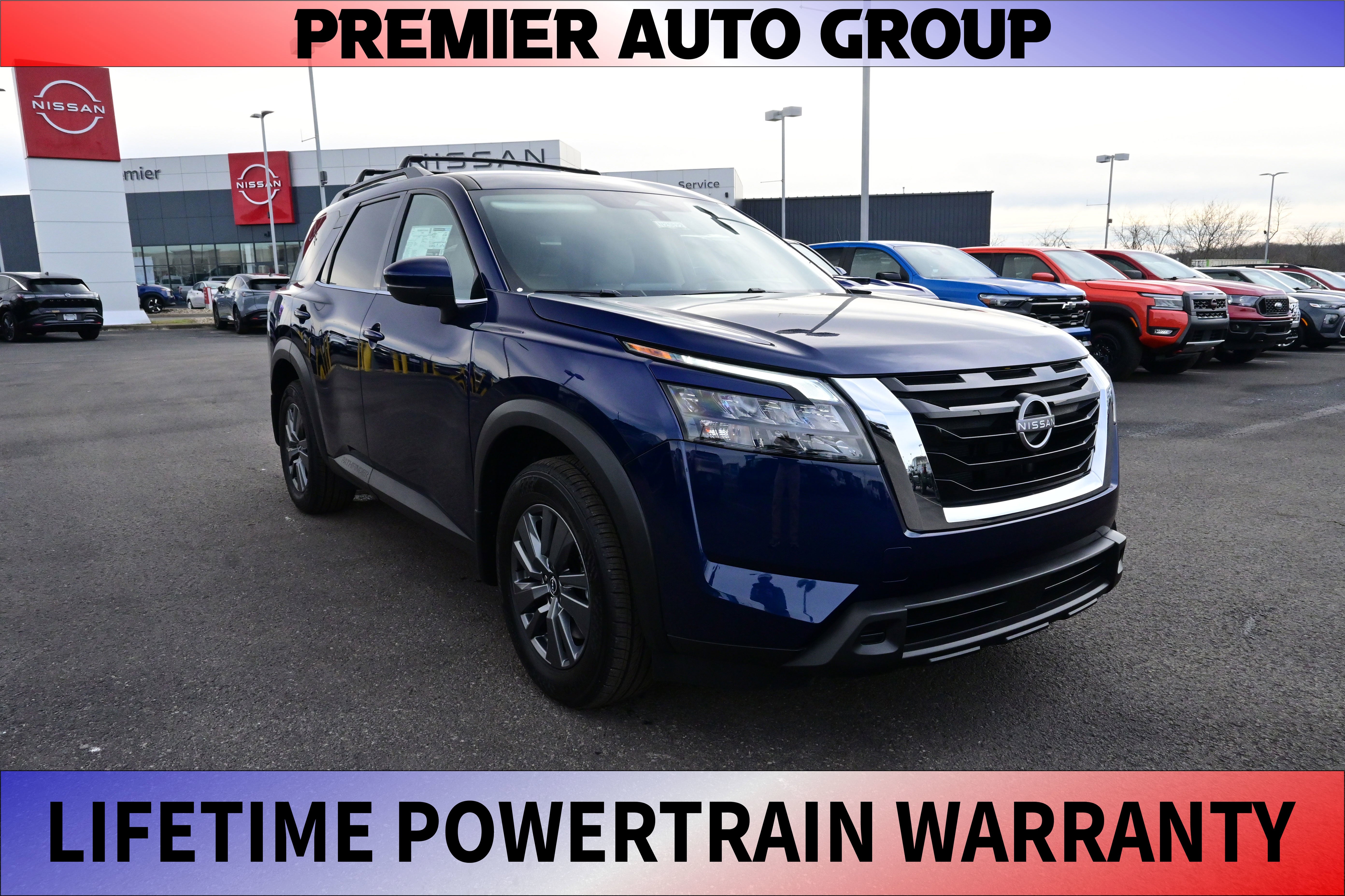 2025 Nissan Pathfinder SV