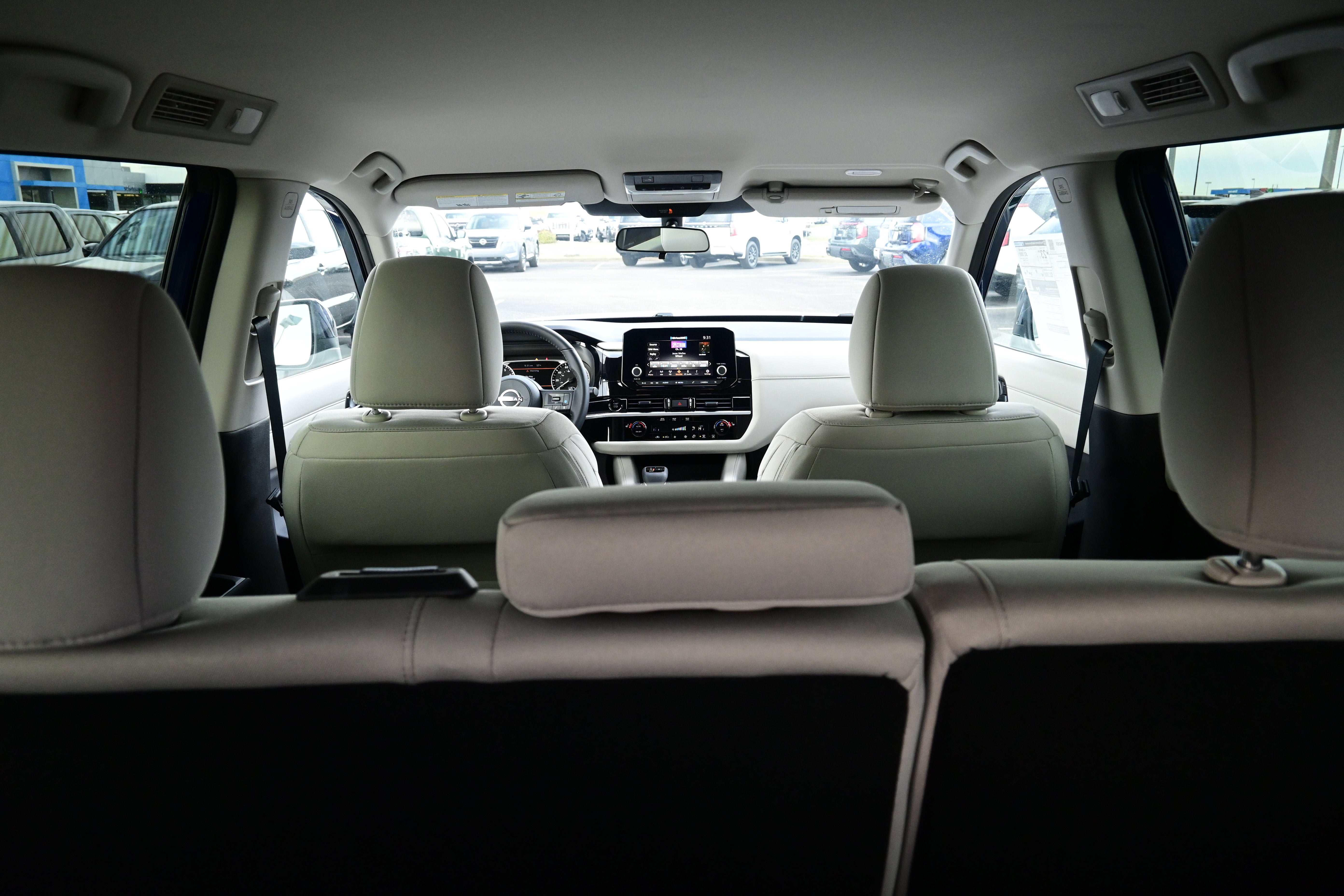 2025 Nissan Pathfinder SV